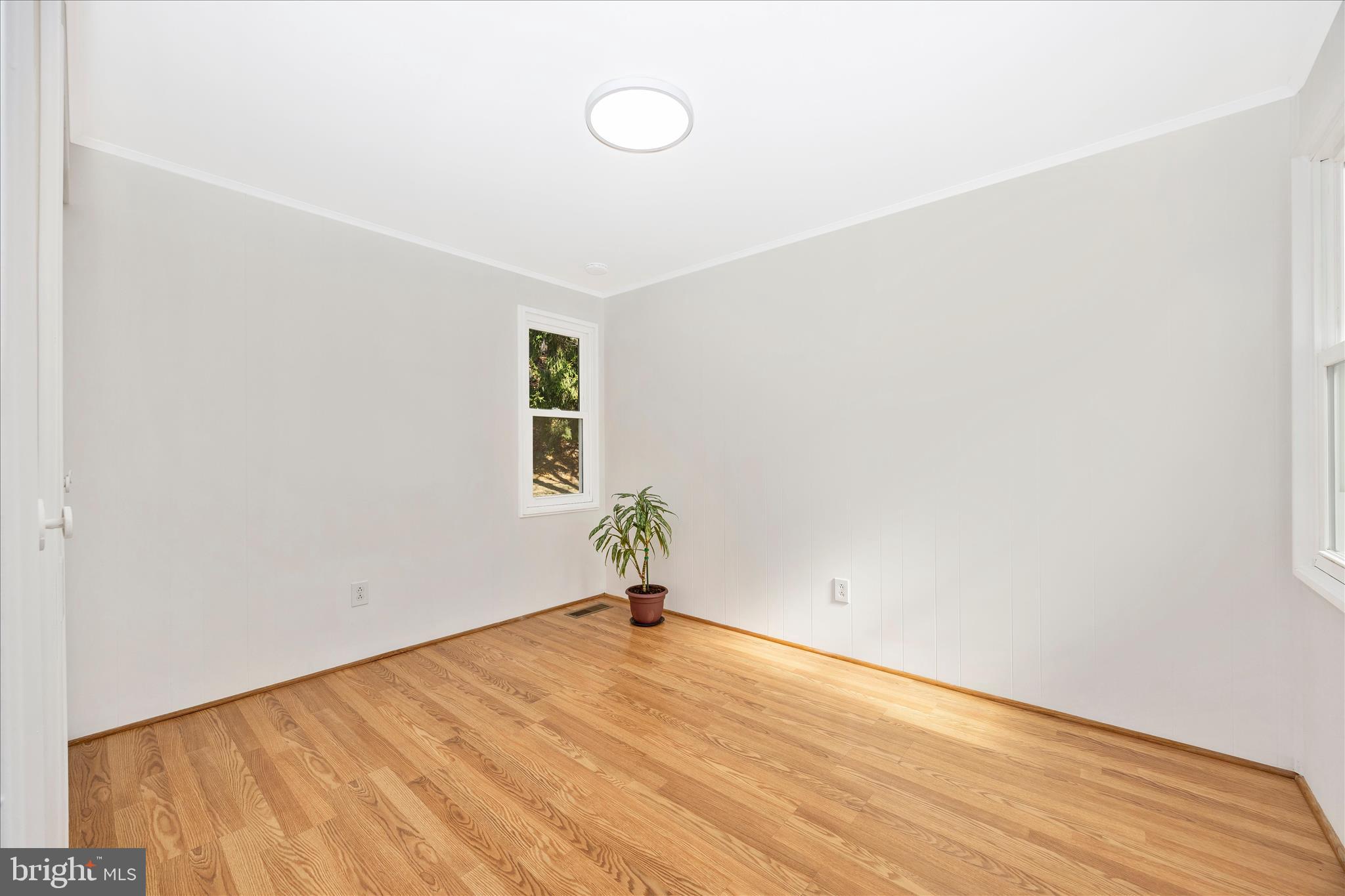 QUINCE ORCHARD KNOLLS - Residential