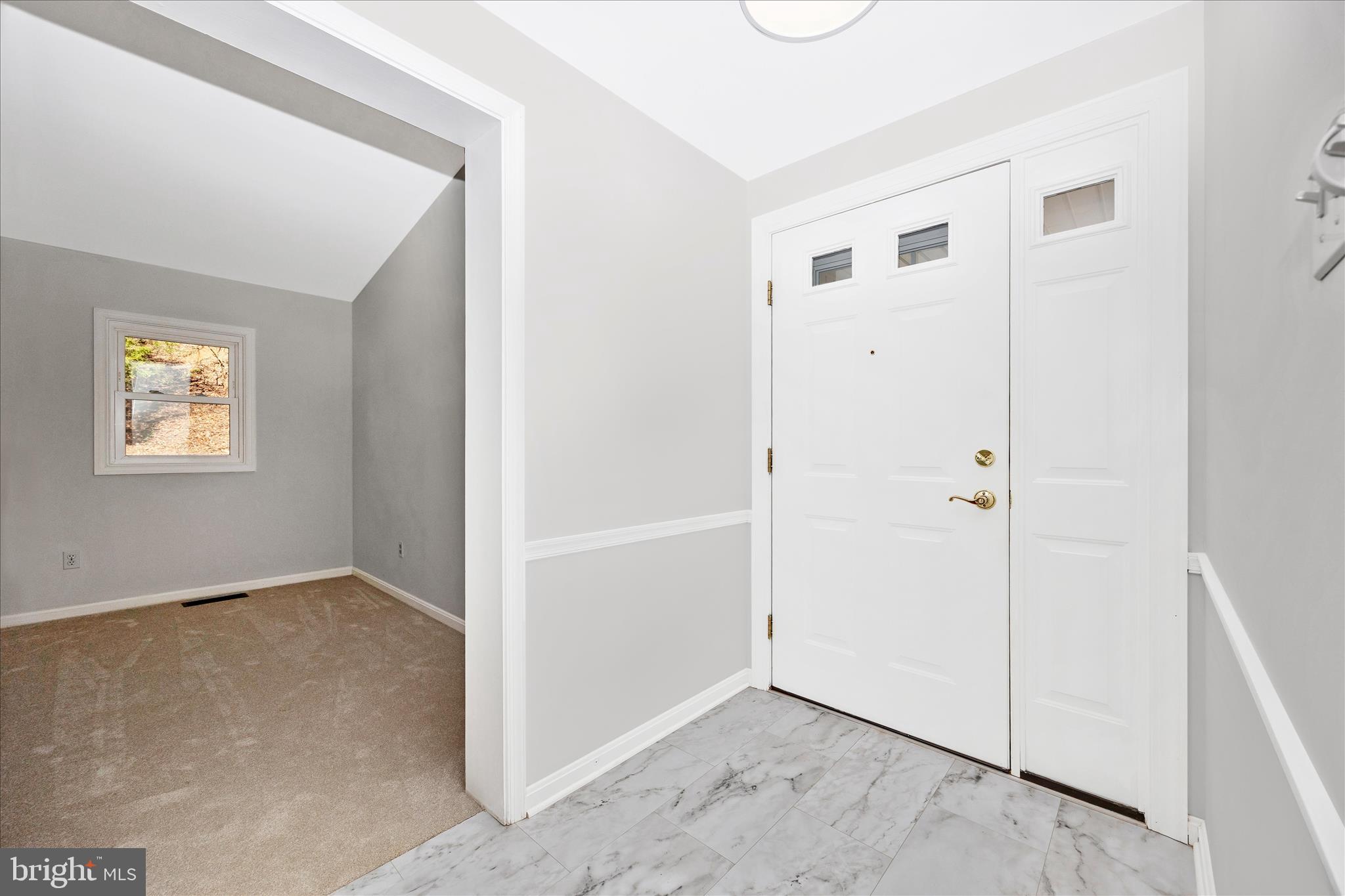 QUINCE ORCHARD KNOLLS - Residential