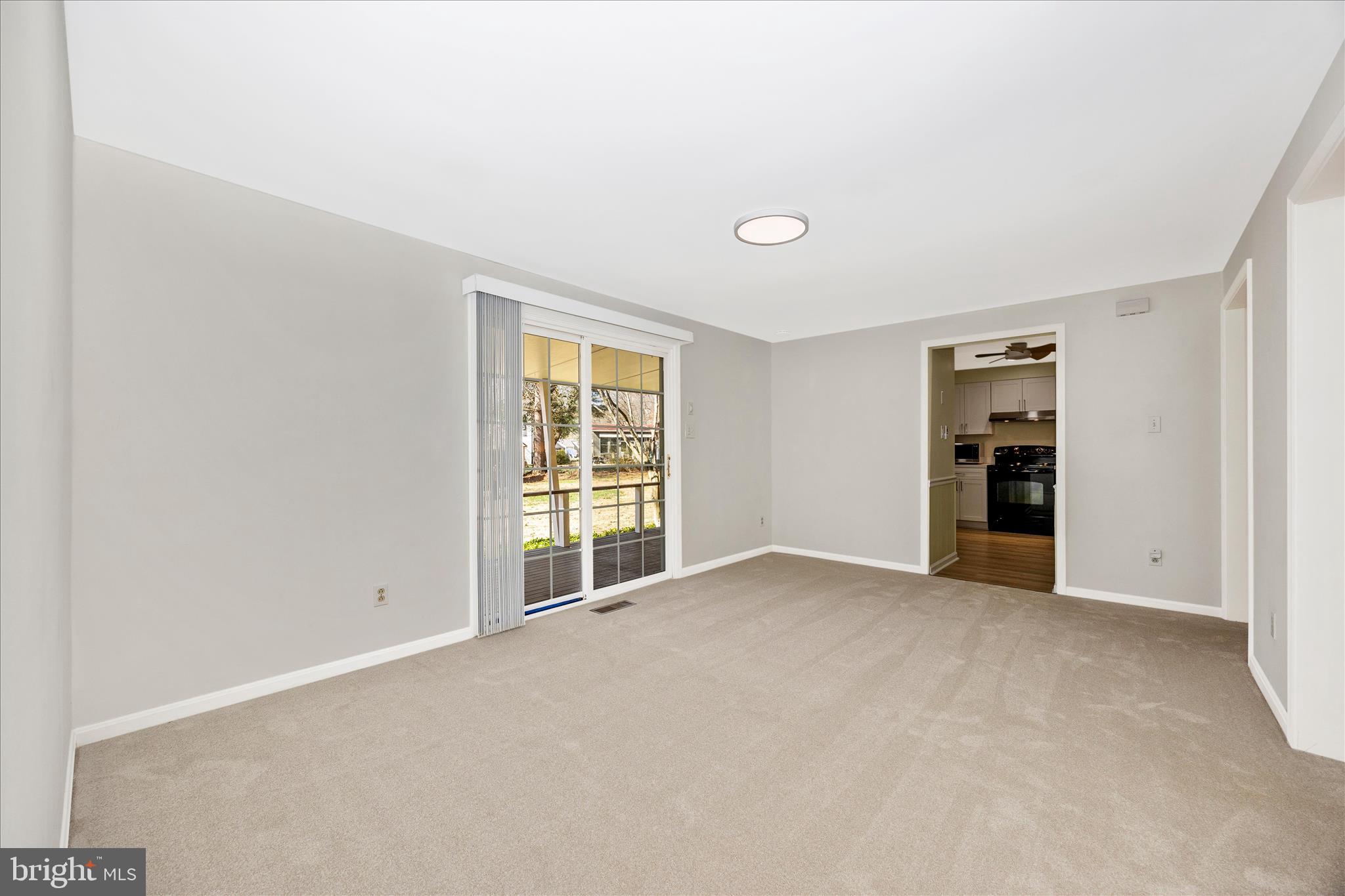 QUINCE ORCHARD KNOLLS - Residential