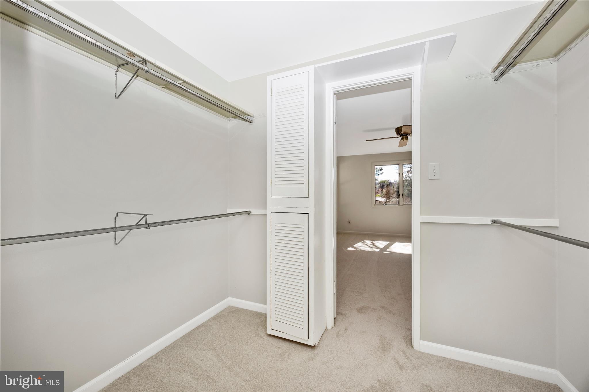 QUINCE ORCHARD KNOLLS - Residential