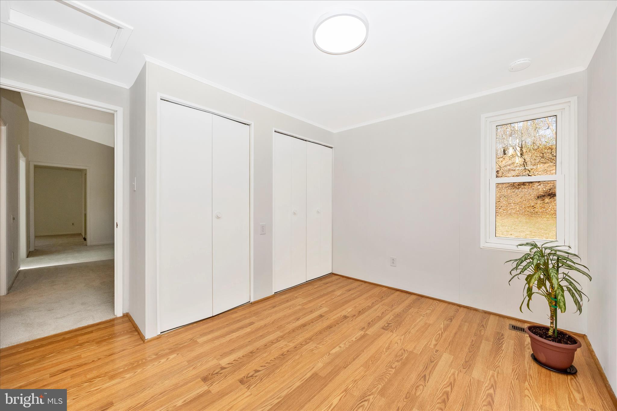 QUINCE ORCHARD KNOLLS - Residential