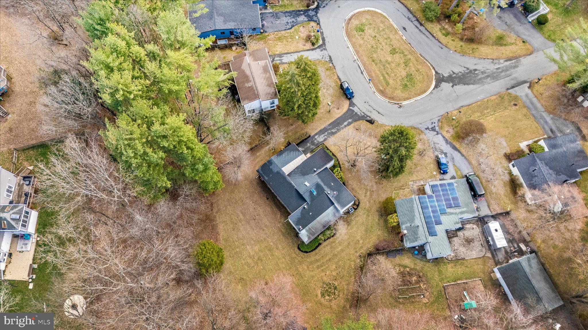 QUINCE ORCHARD KNOLLS - Residential