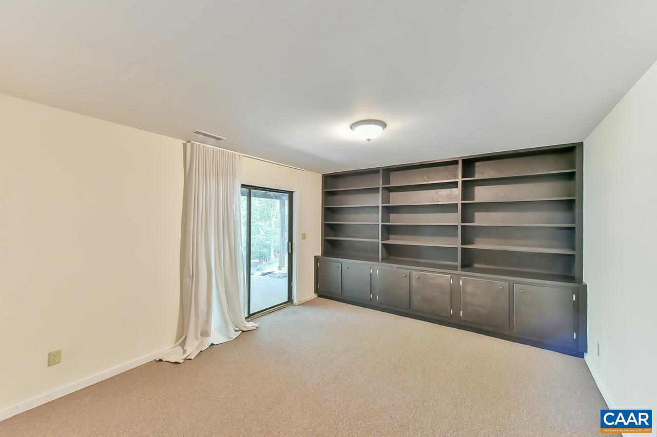 UNKNOWN - Residential Lease