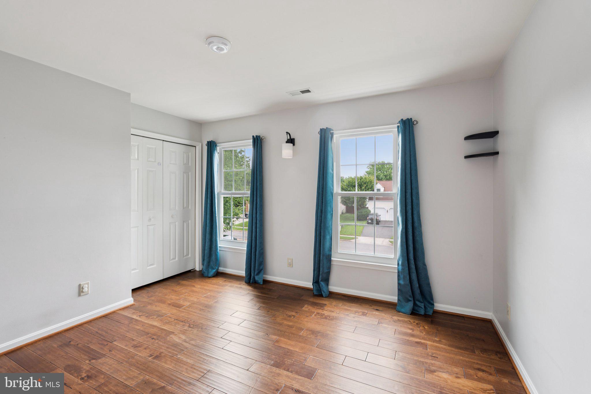 HAMPTON OAKS - Residential