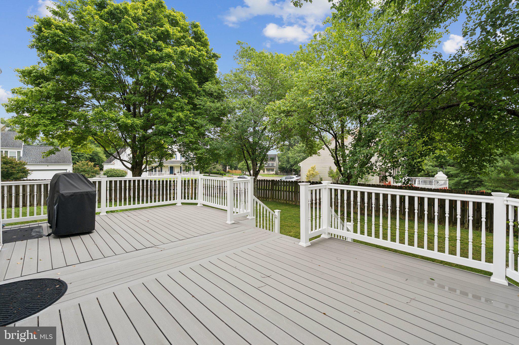 HAMPTON OAKS - Residential