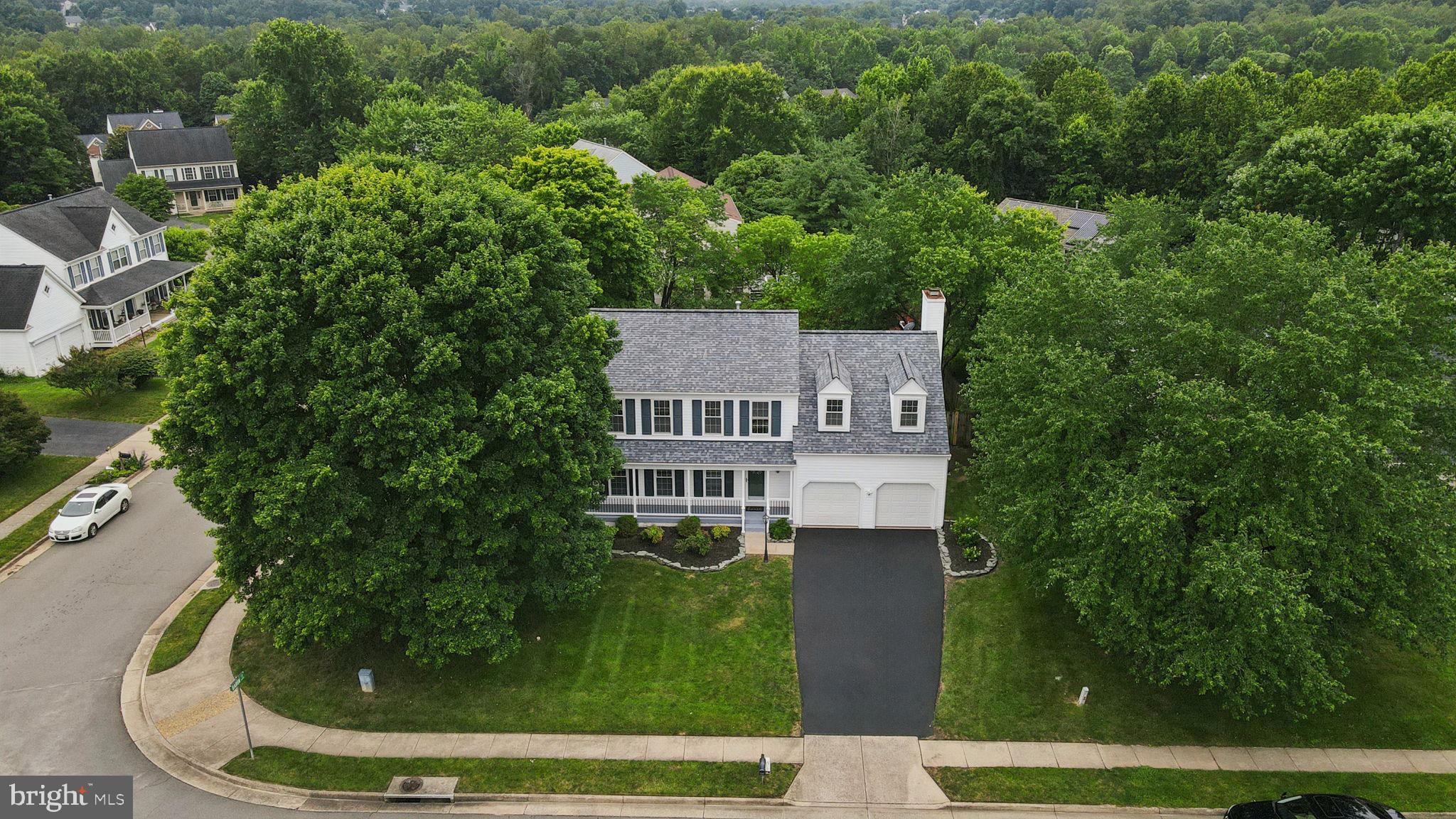 HAMPTON OAKS - Residential