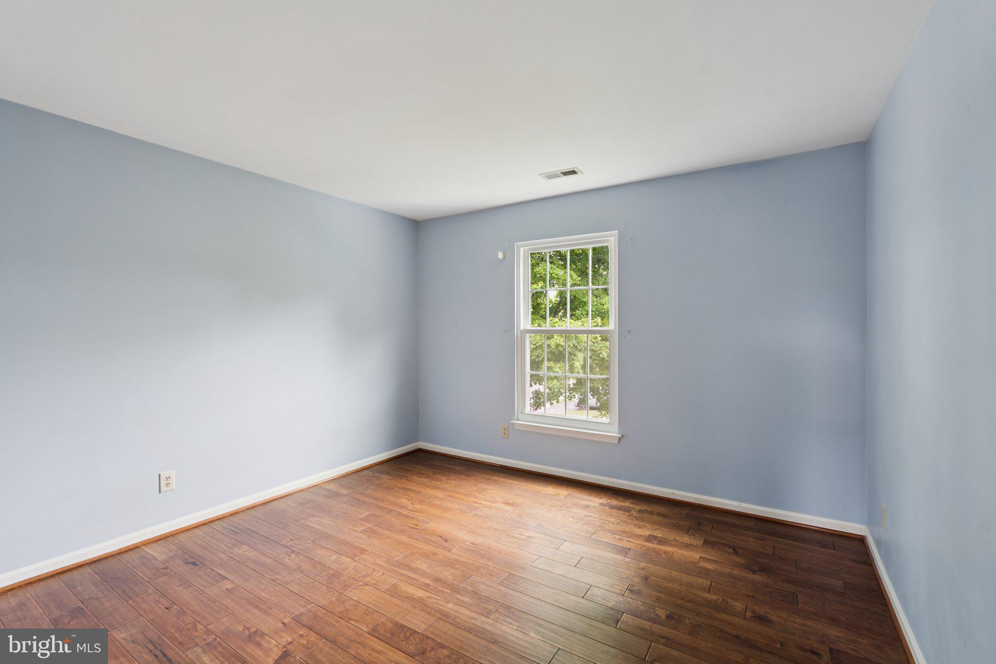 HAMPTON OAKS - Residential