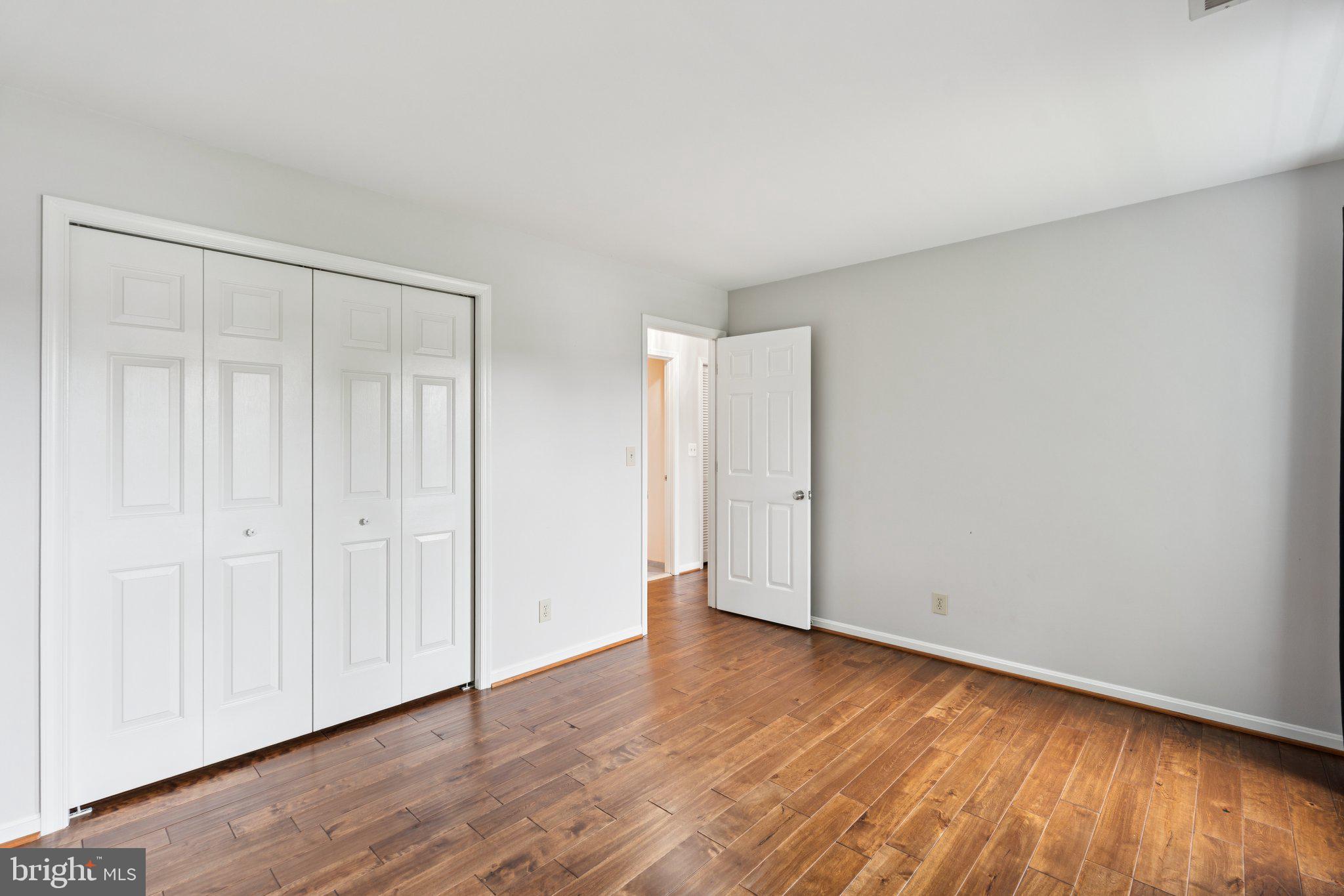 HAMPTON OAKS - Residential