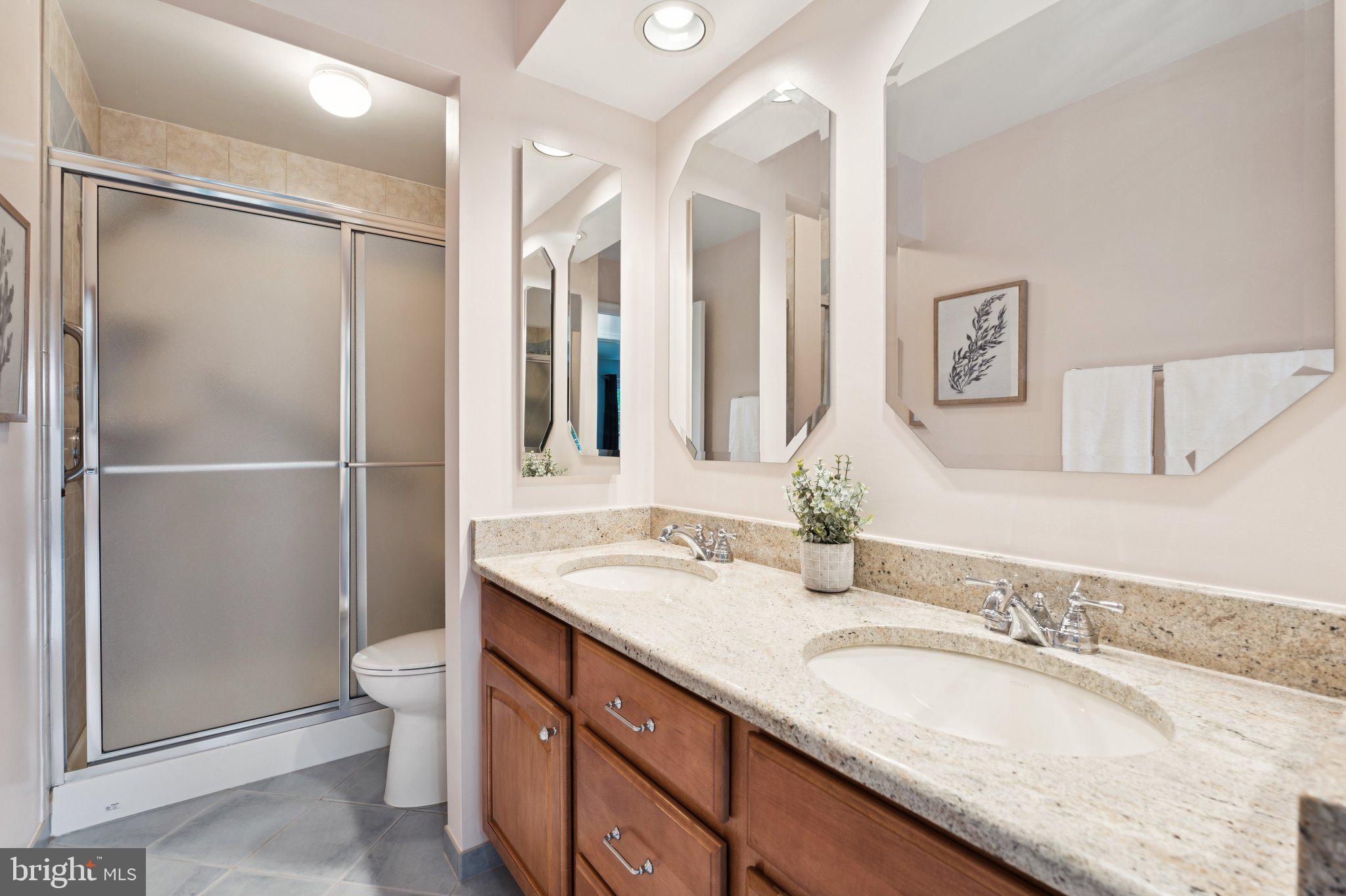 HAMPTON OAKS - Residential