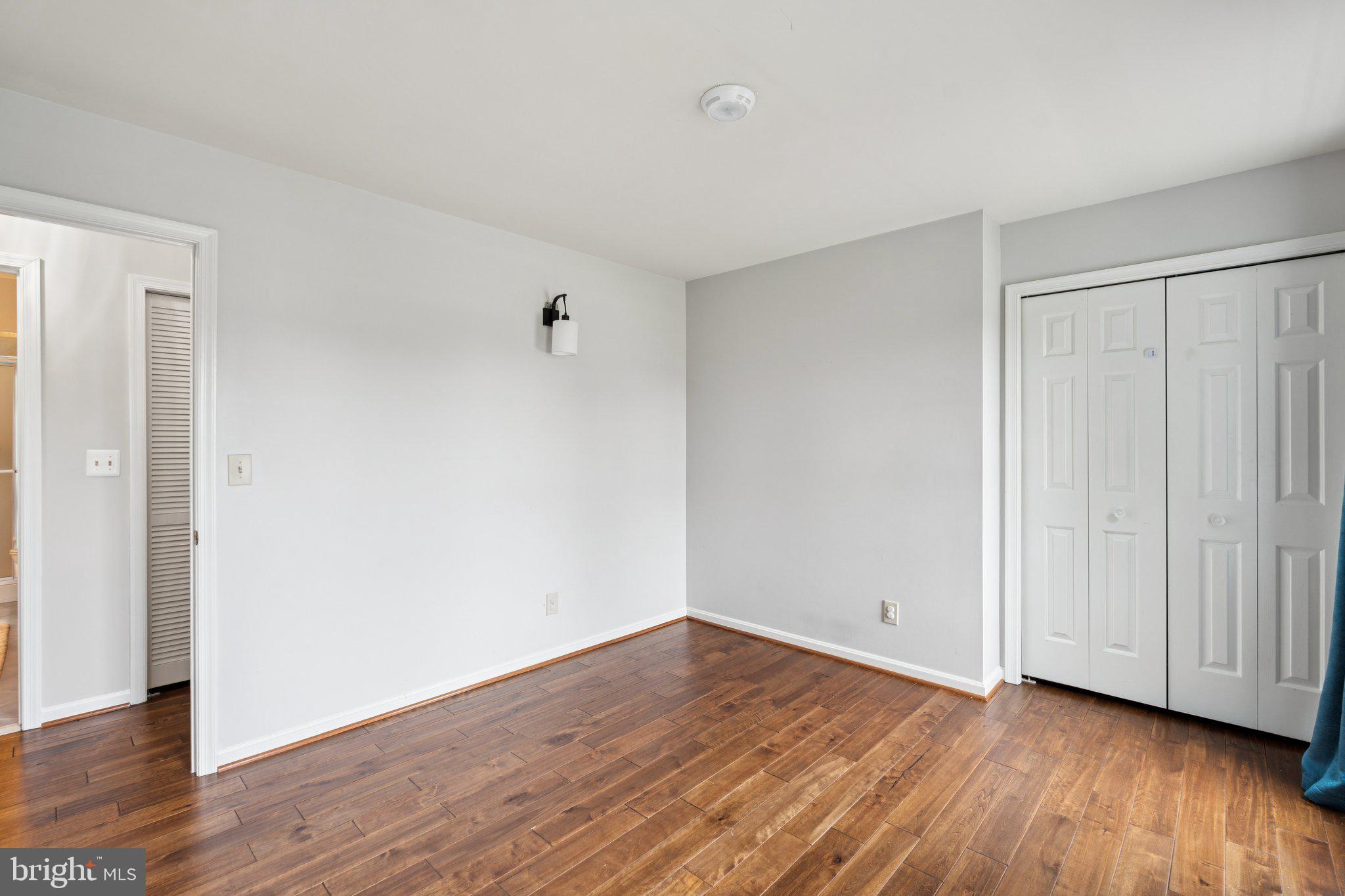 HAMPTON OAKS - Residential