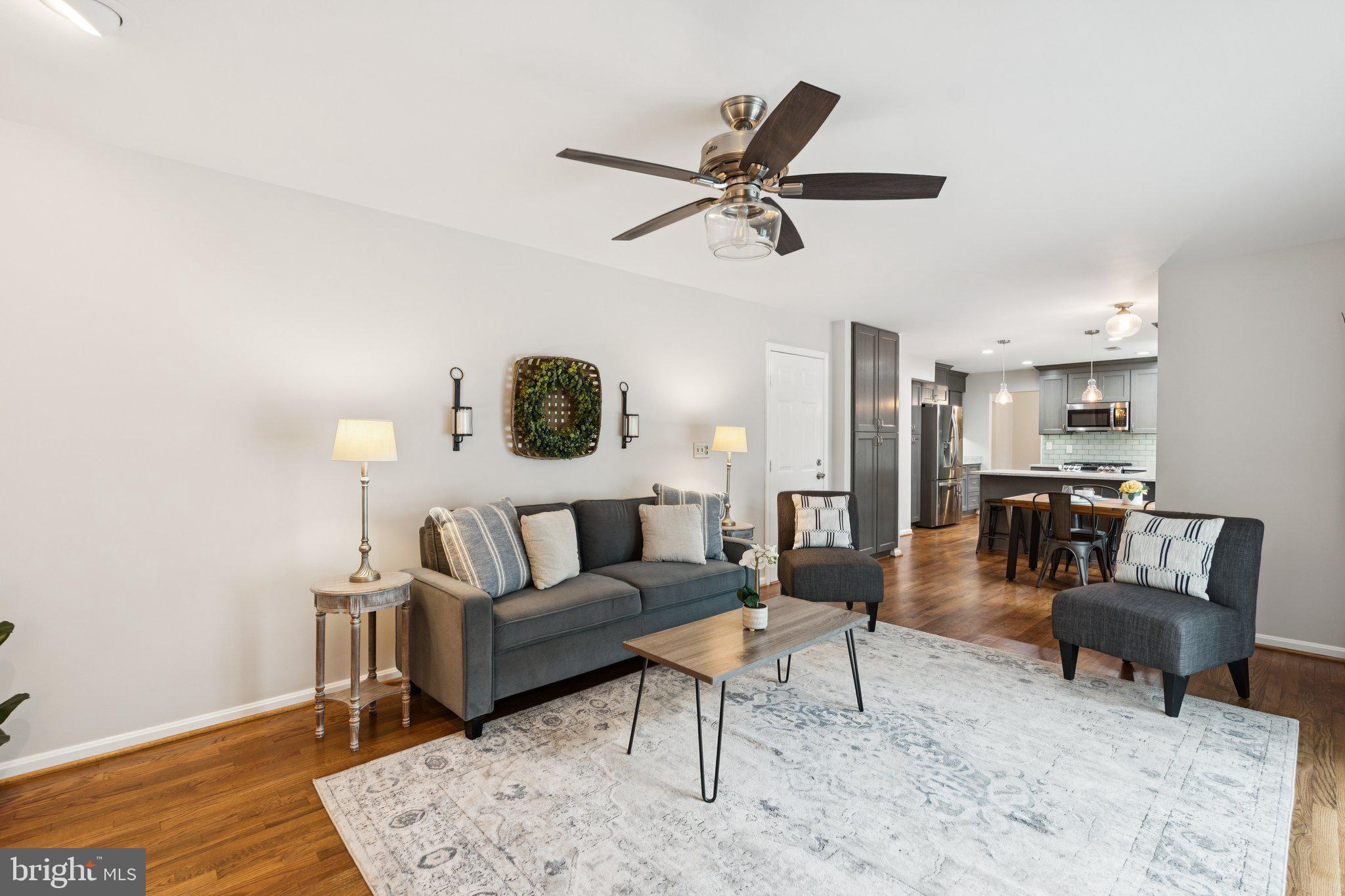 HAMPTON OAKS - Residential