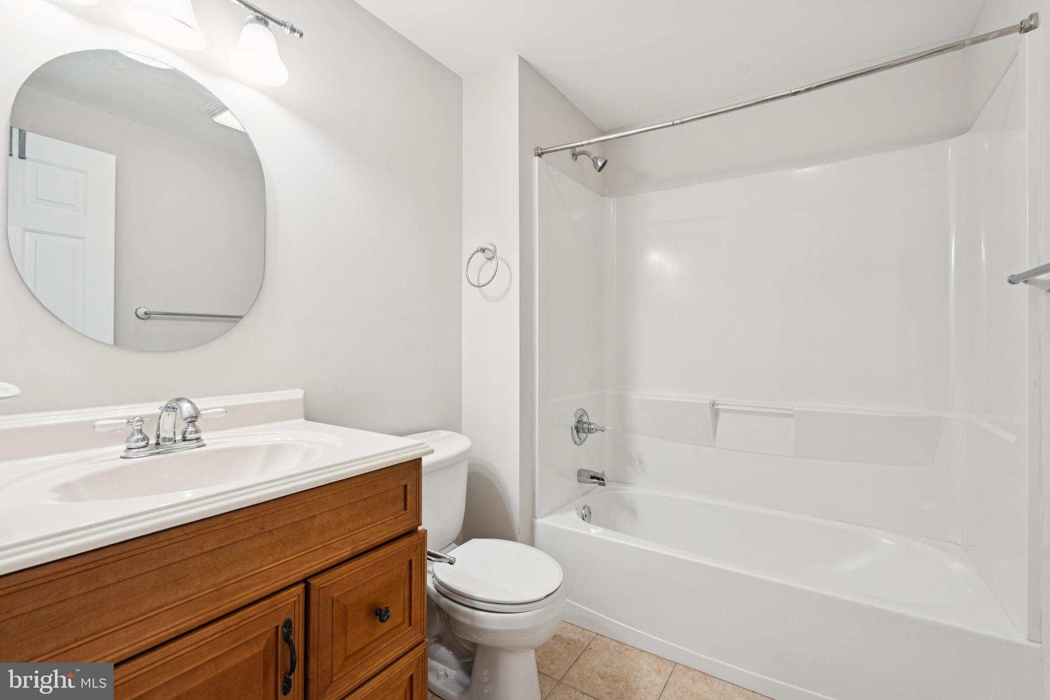 HAMPTON OAKS - Residential