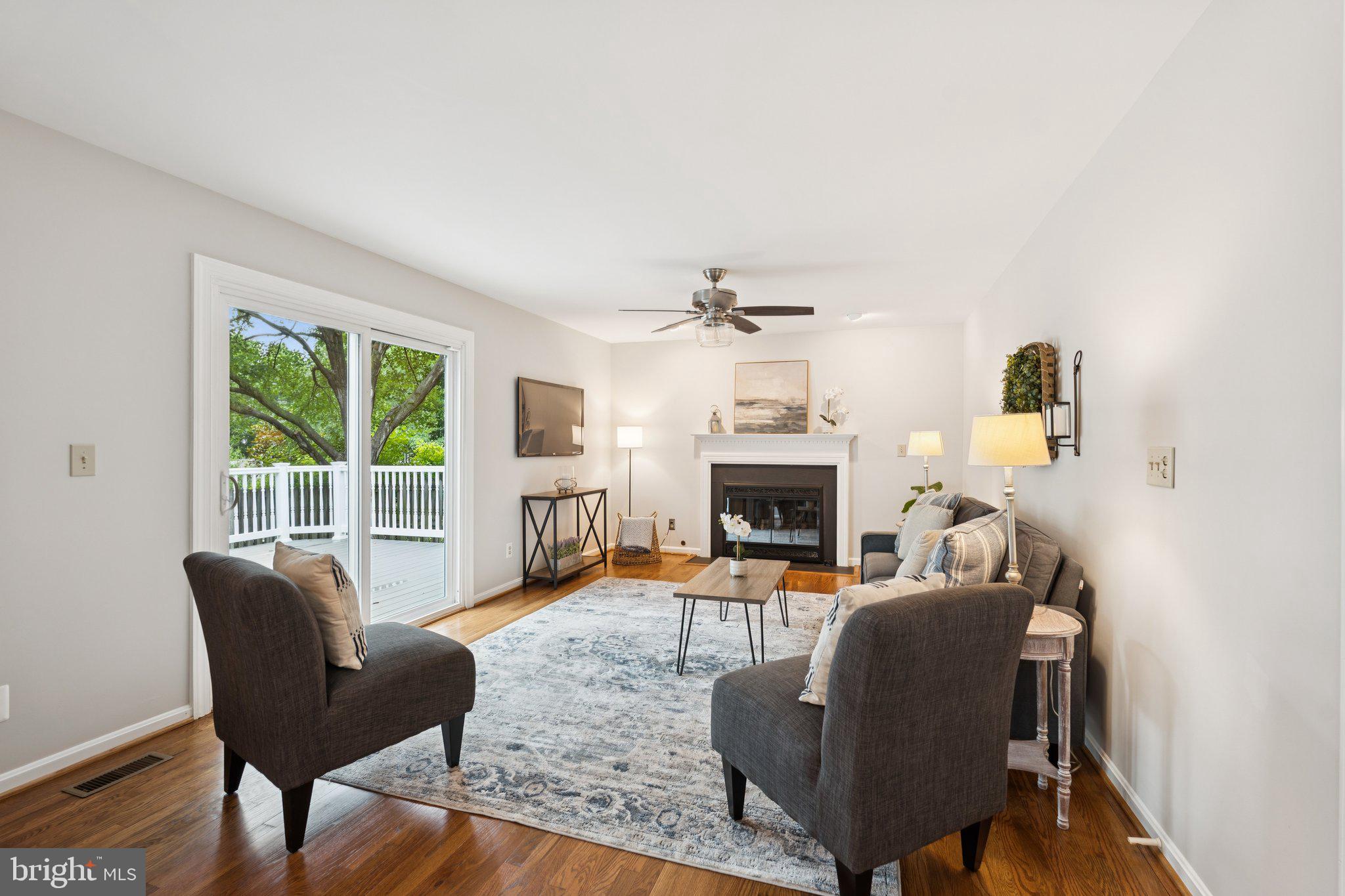 HAMPTON OAKS - Residential