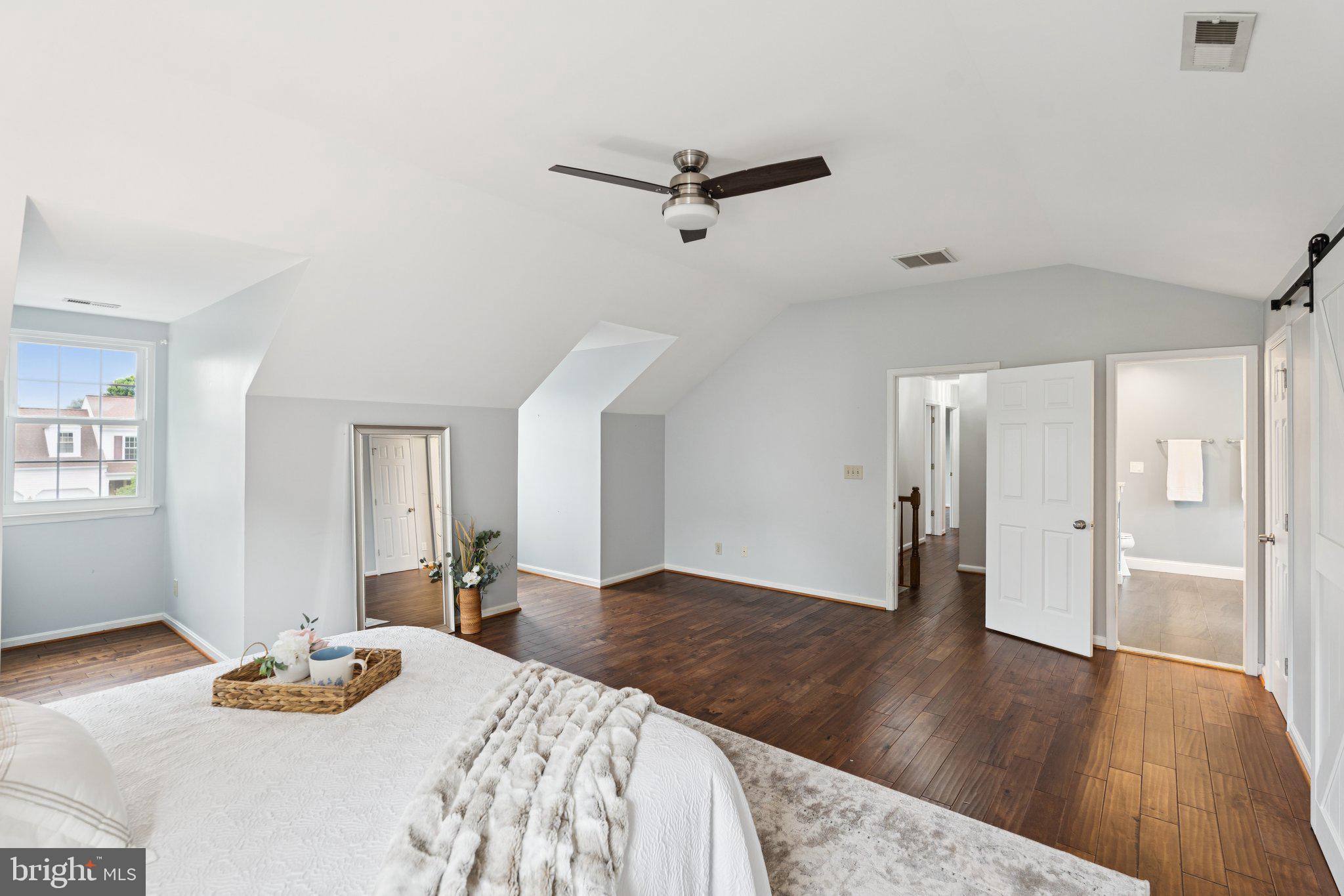 HAMPTON OAKS - Residential