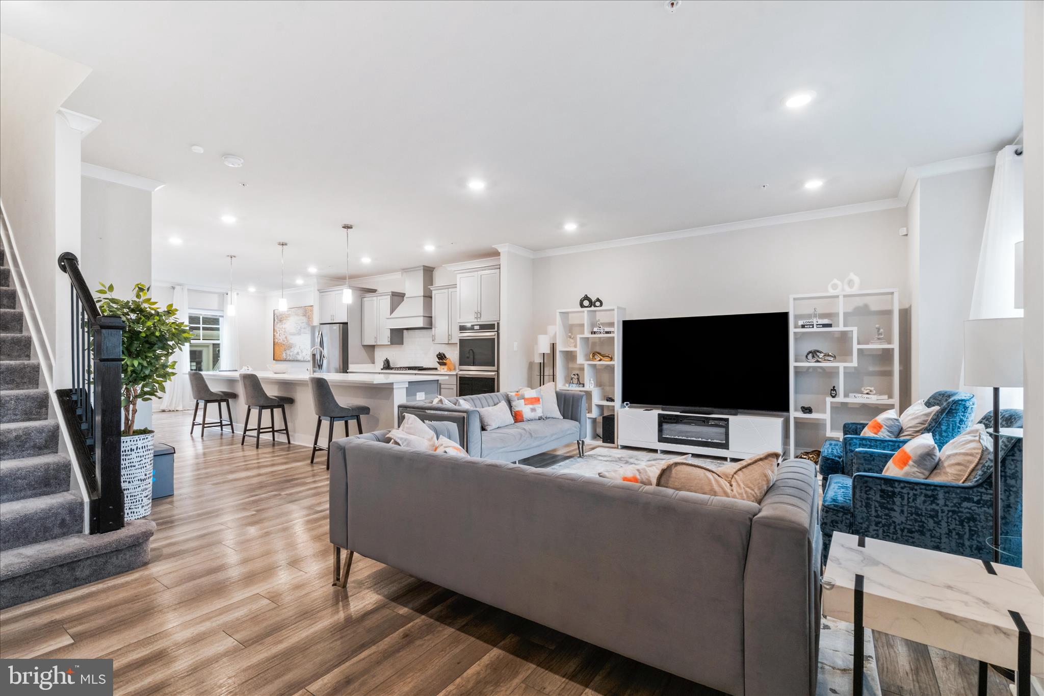 1309 CRAMPTON PLACE