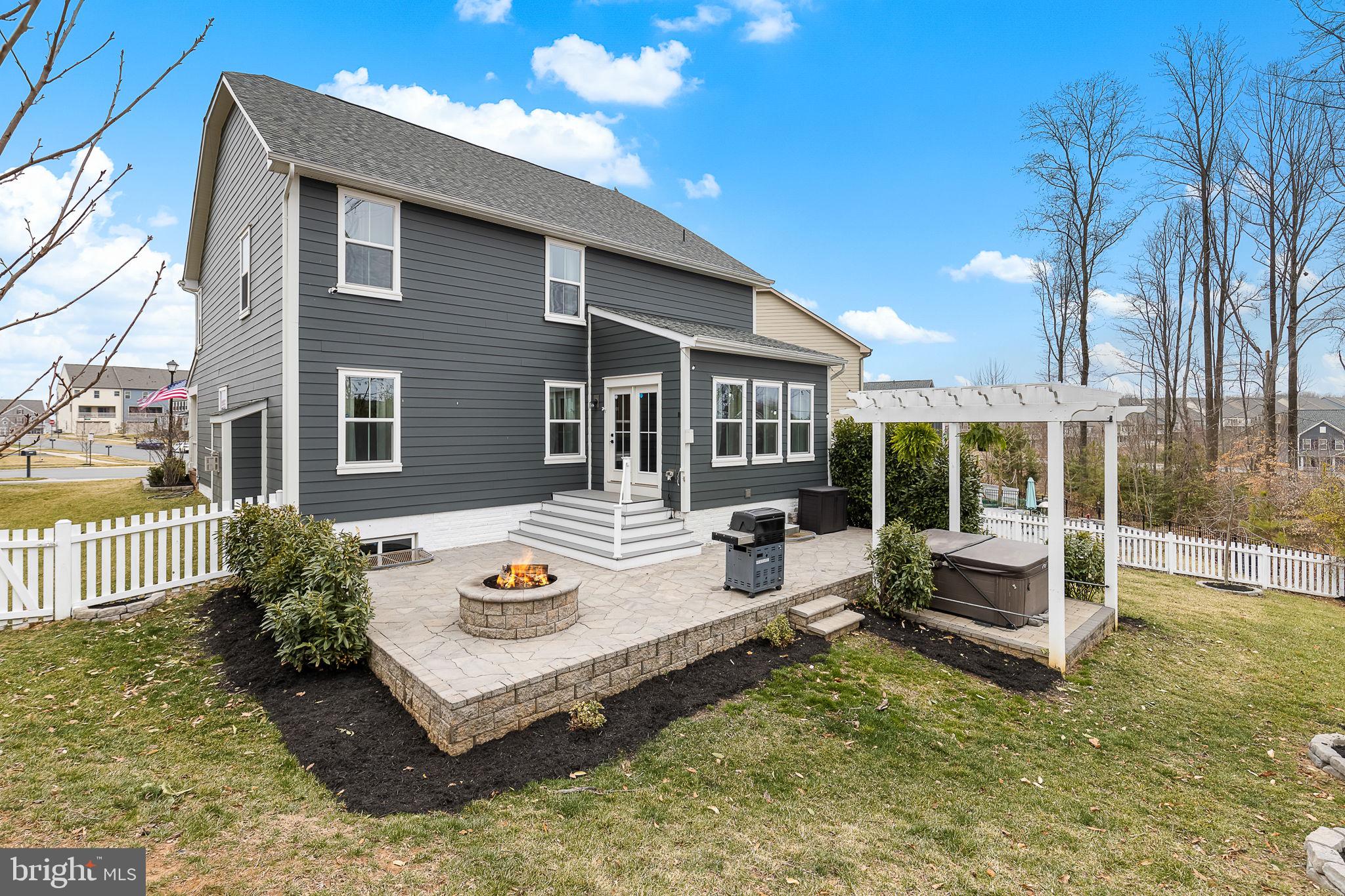 POTOMAC SHORES - Residential