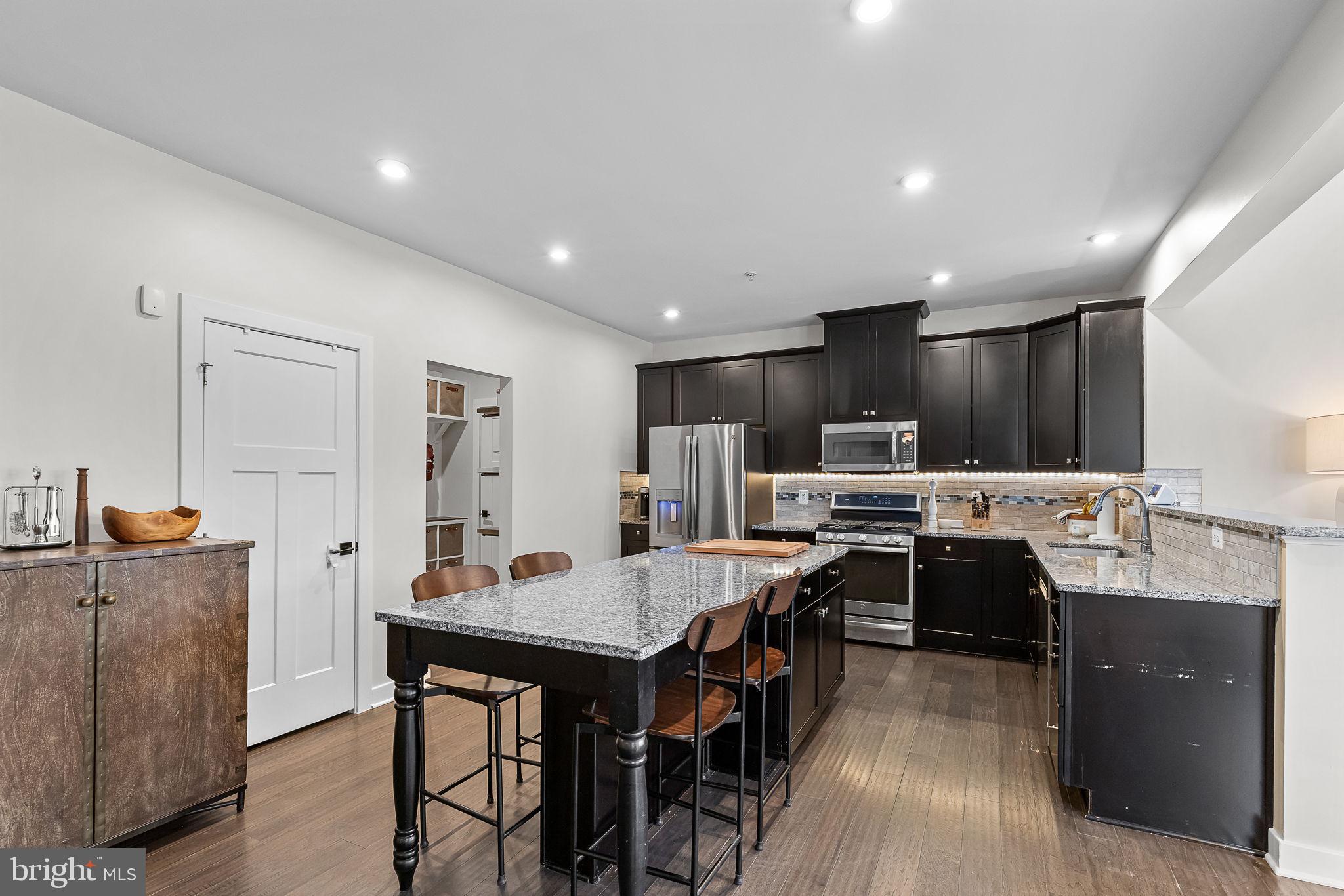 POTOMAC SHORES - Residential