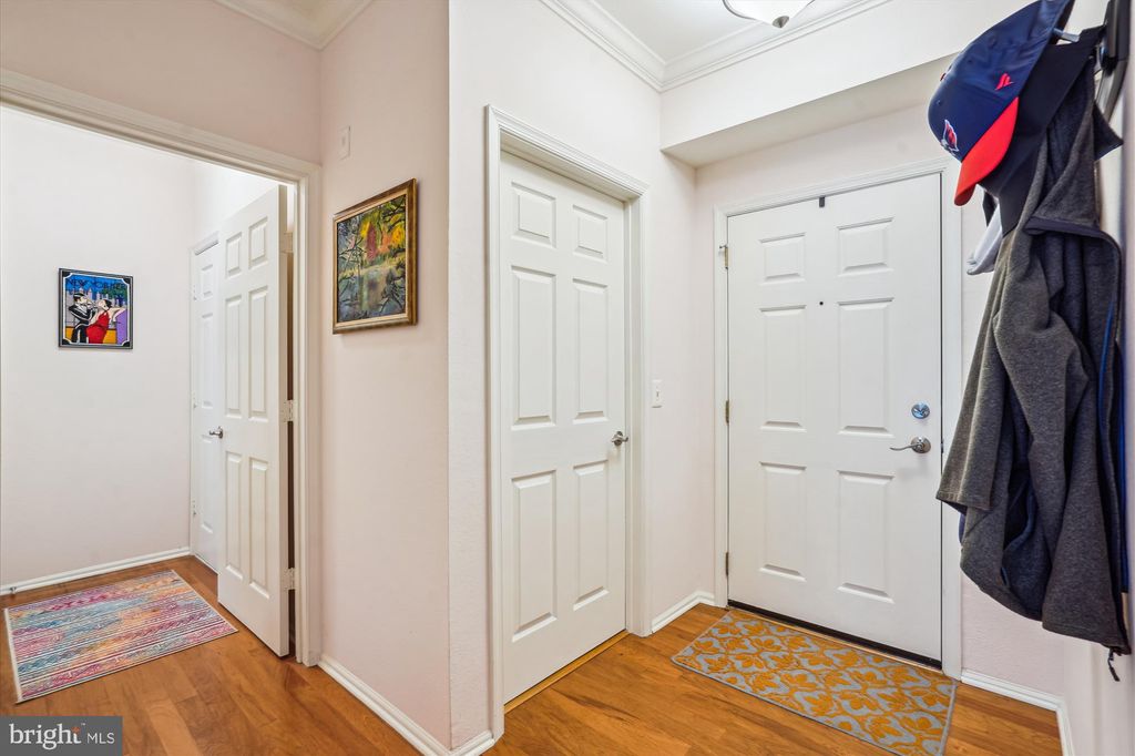Photo of 11800 Old Georgetown Road #1422, NORTH BETHESDA, MD 20852 (MLS # MDMC2205820)