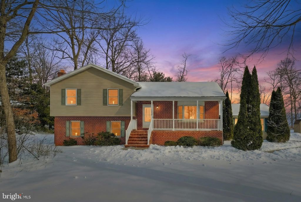 Photo of 13525 Center Road, STEWARTSTOWN, PA 17363 (MLS # PAYK2096442)