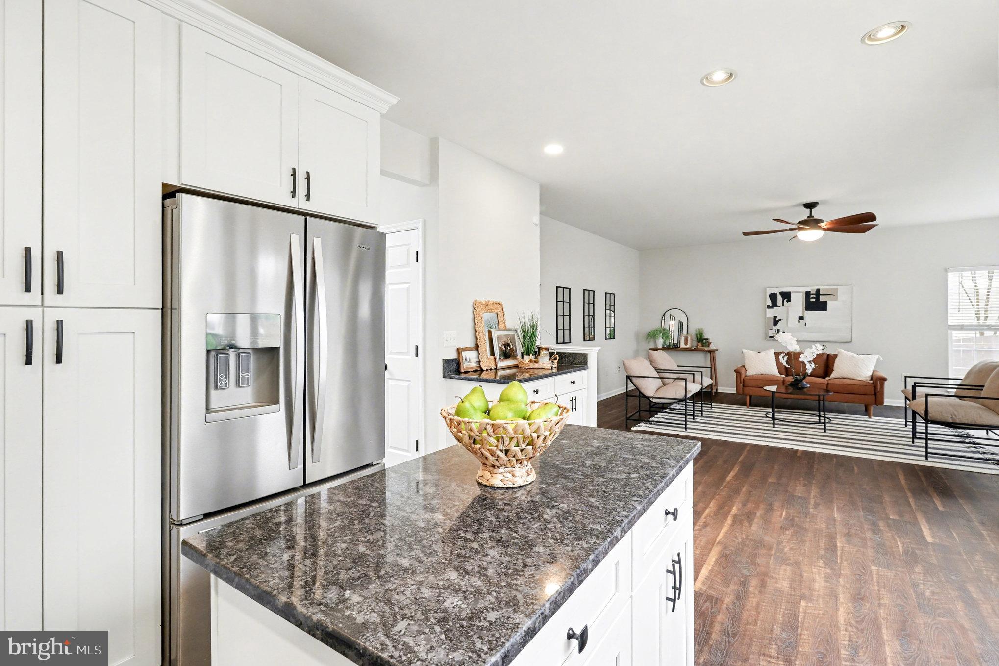 STRATFORD PLACE - Residential