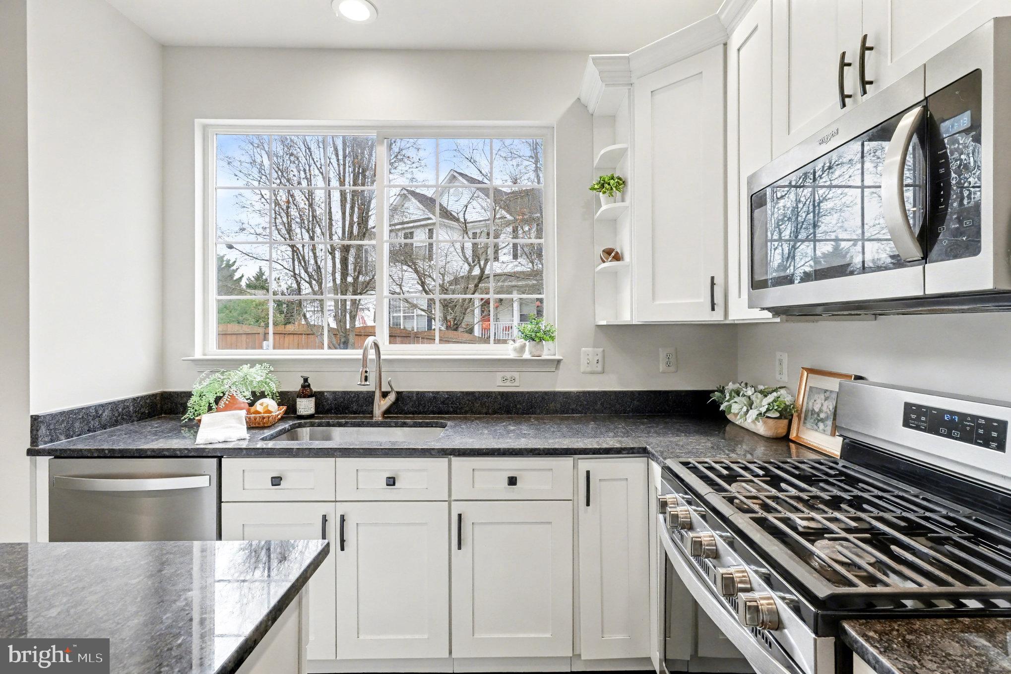 STRATFORD PLACE - Residential