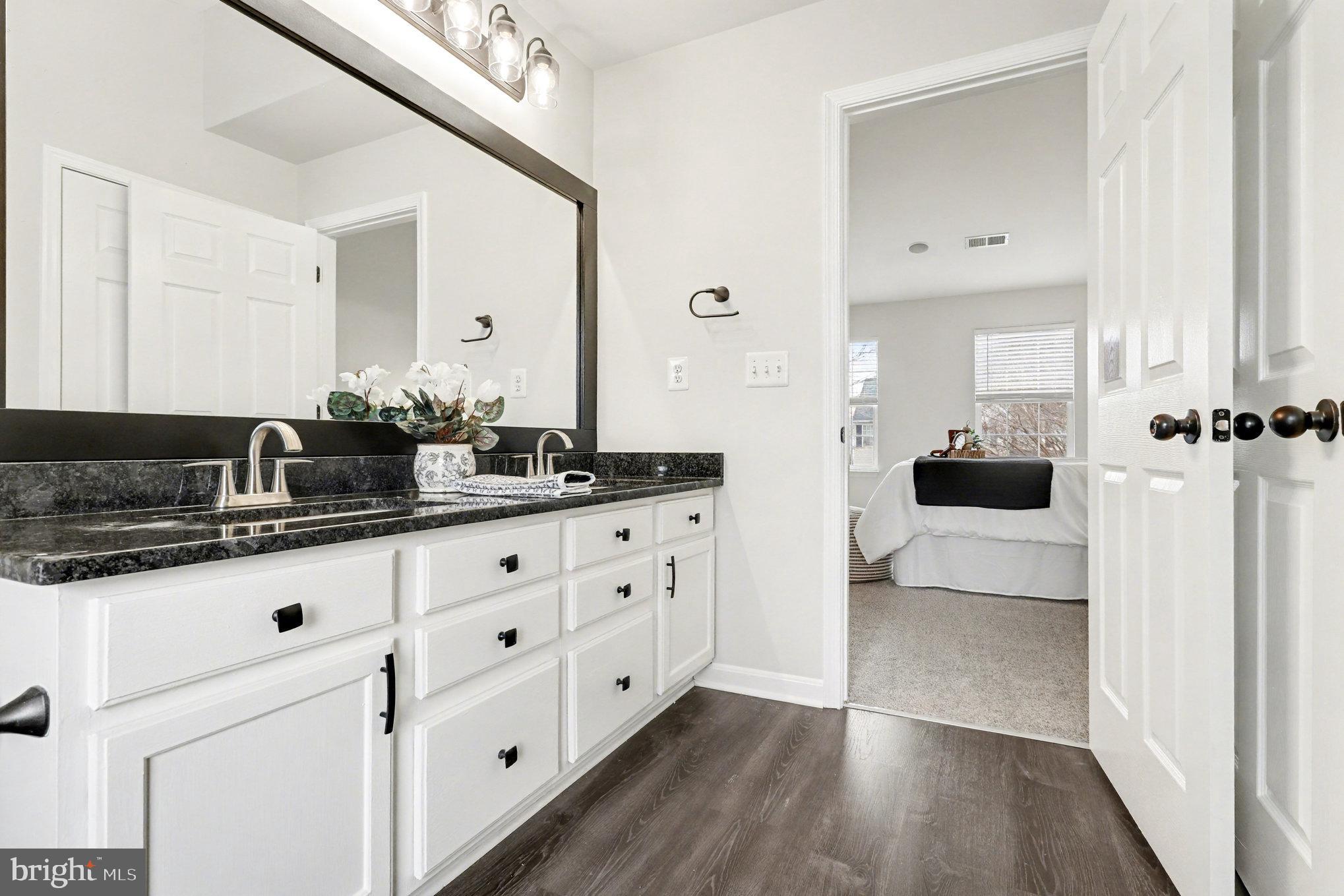 STRATFORD PLACE - Residential