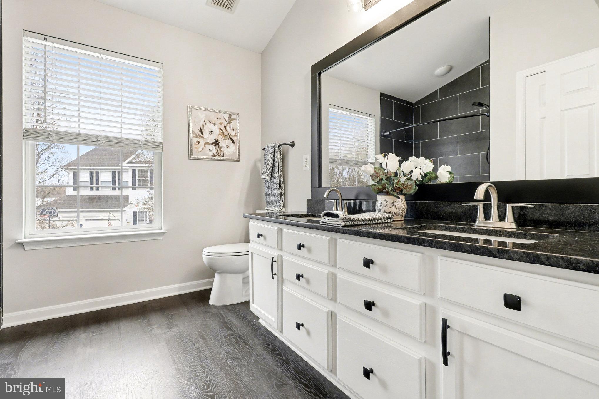 STRATFORD PLACE - Residential