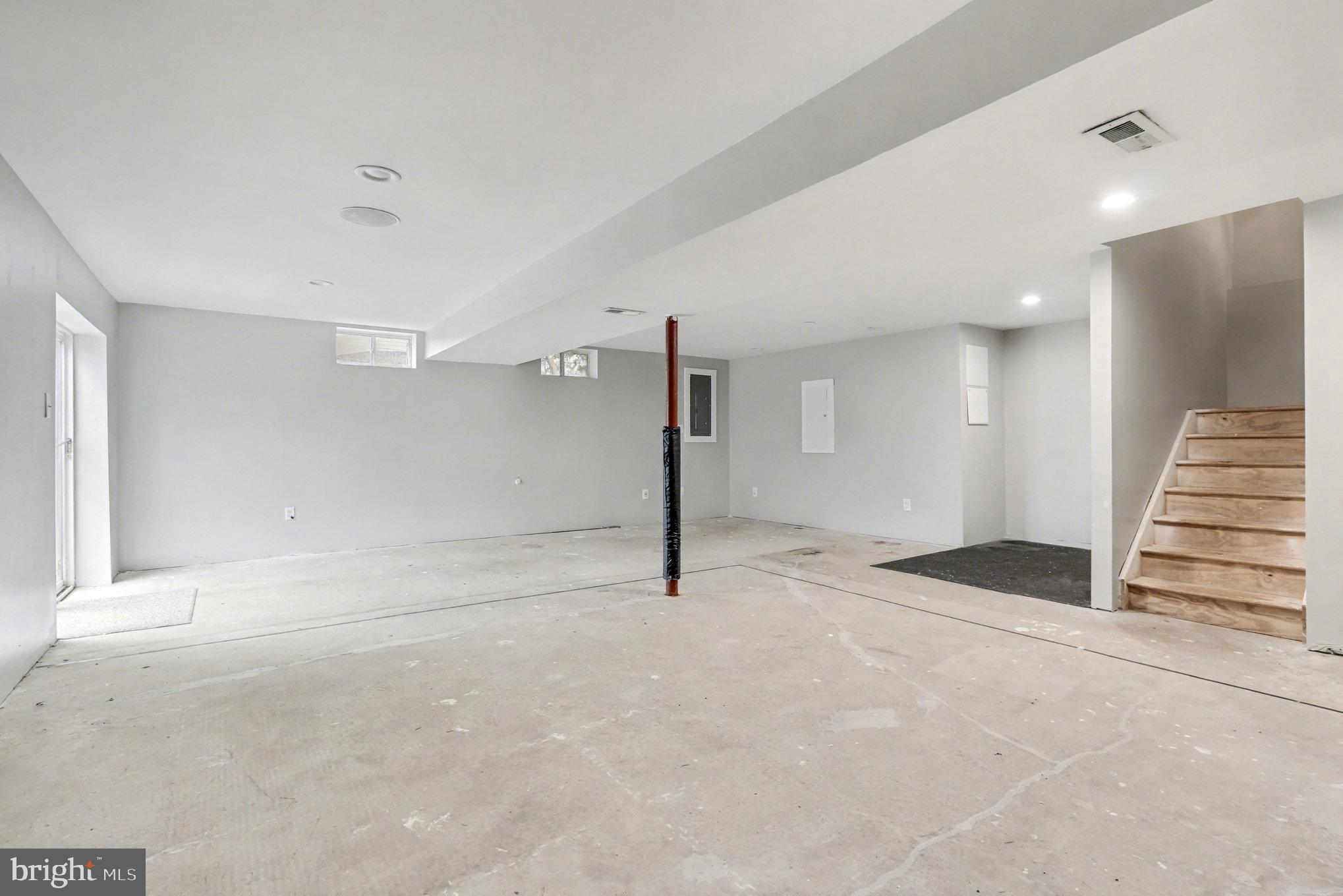 STRATFORD PLACE - Residential