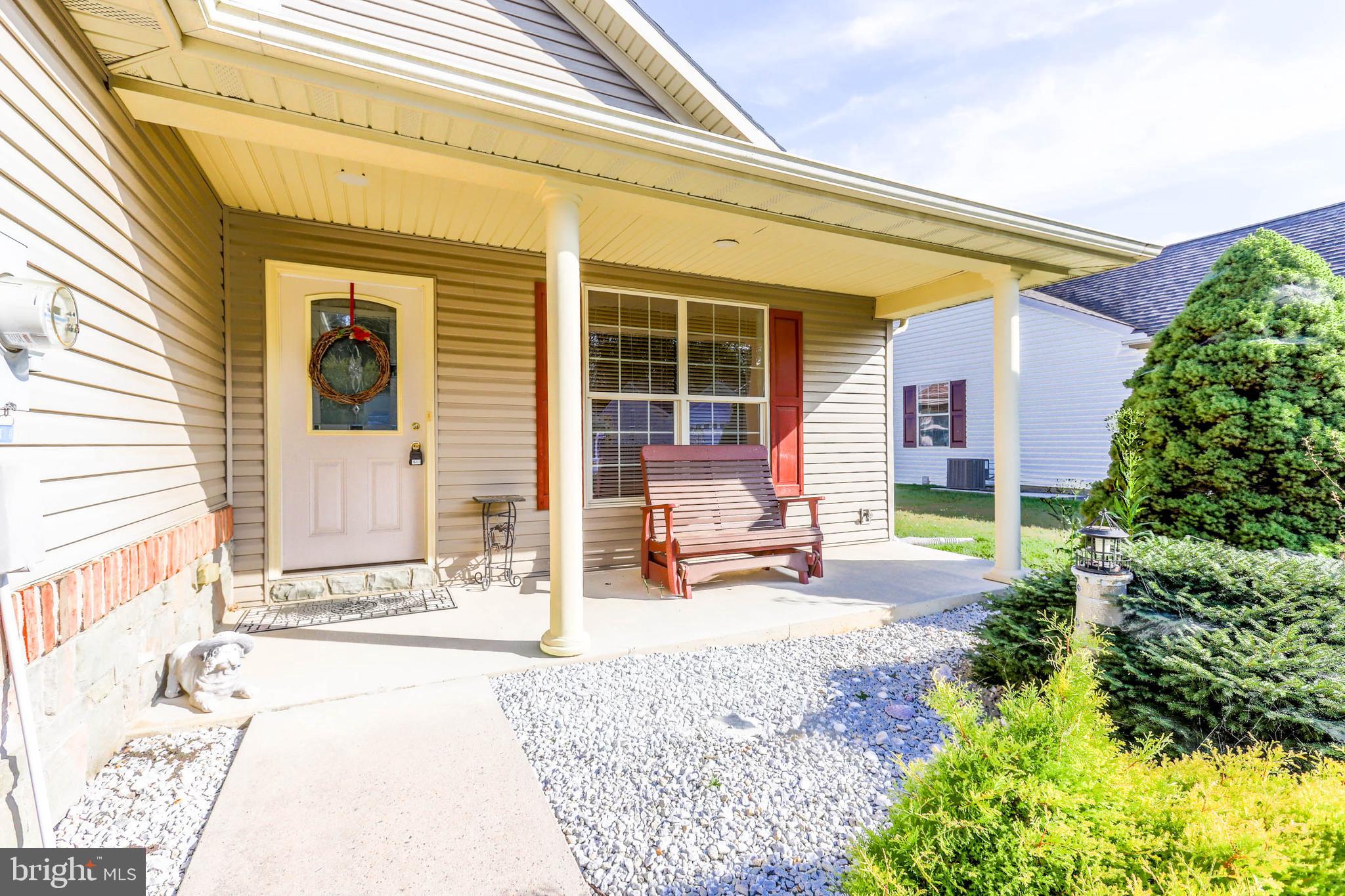 COUNTRY MANOR - Residential