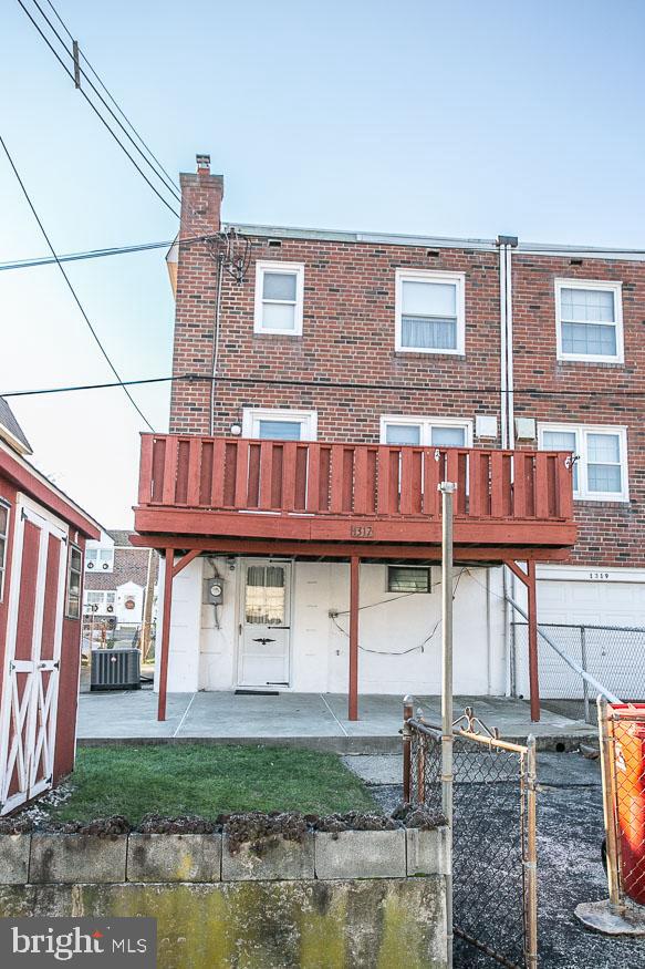 NORRISTOWN - Residential