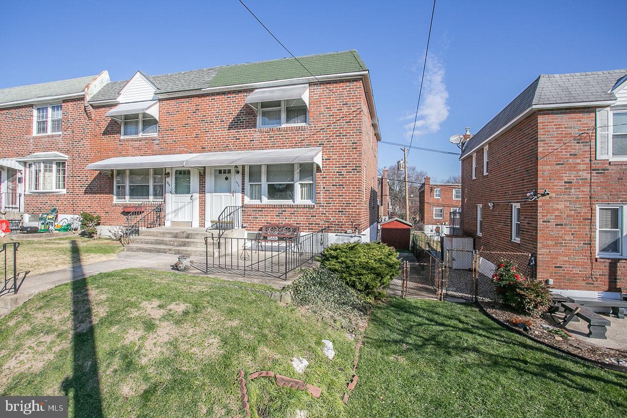 NORRISTOWN - Residential