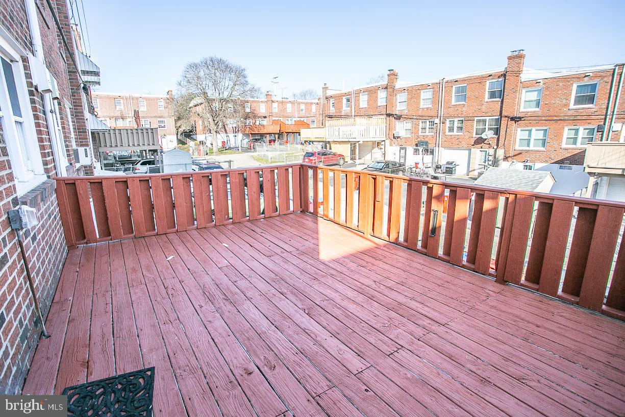 NORRISTOWN - Residential