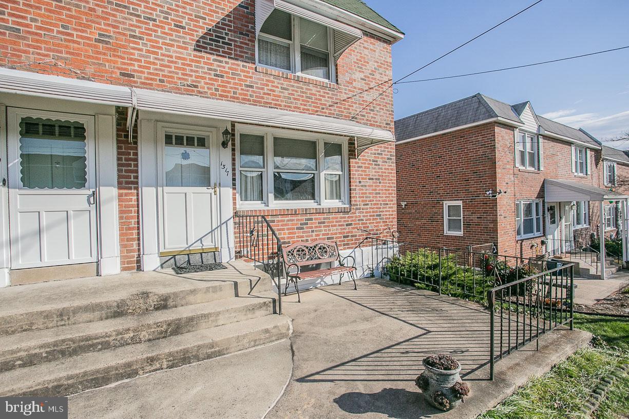 NORRISTOWN - Residential