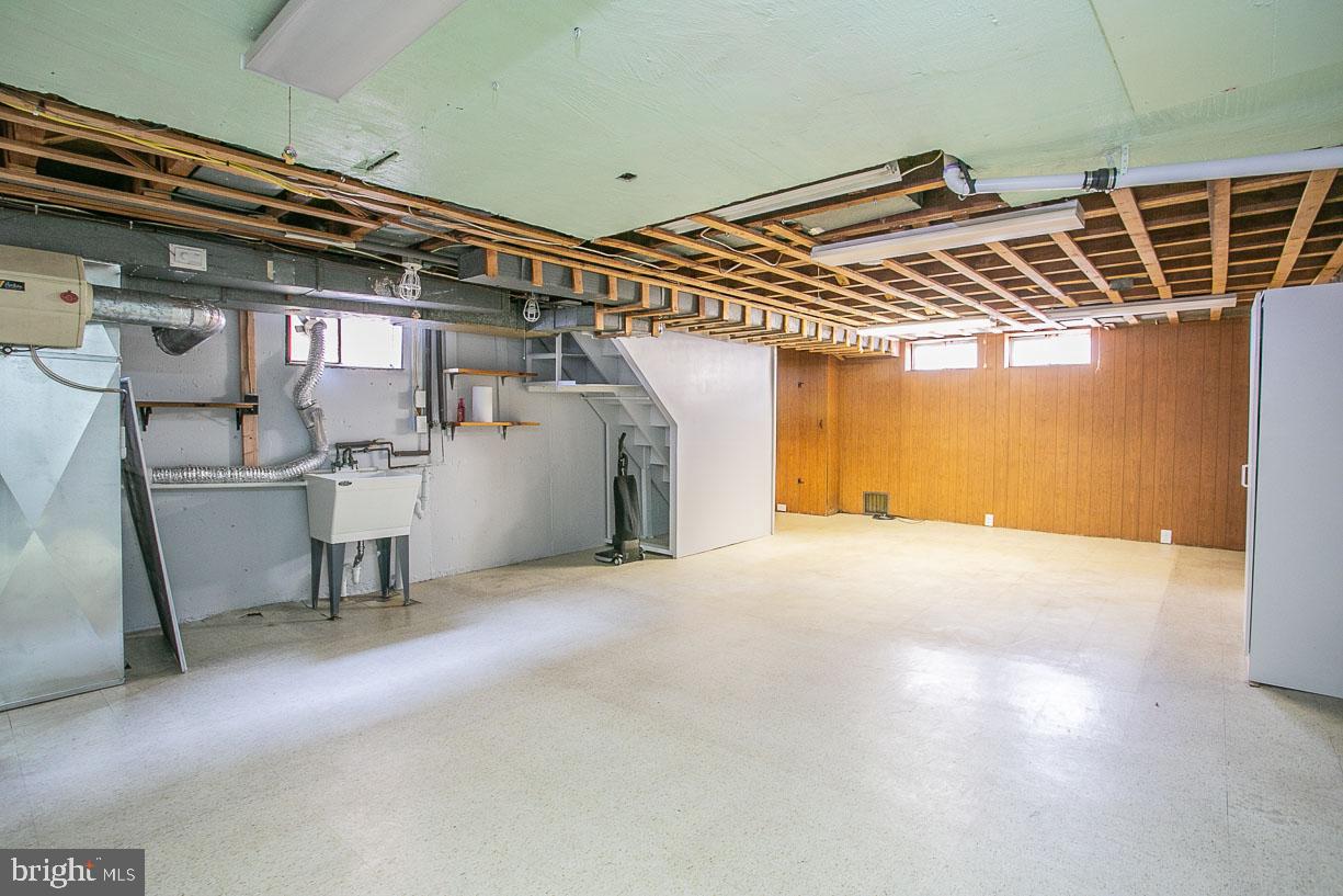 NORRISTOWN - Residential