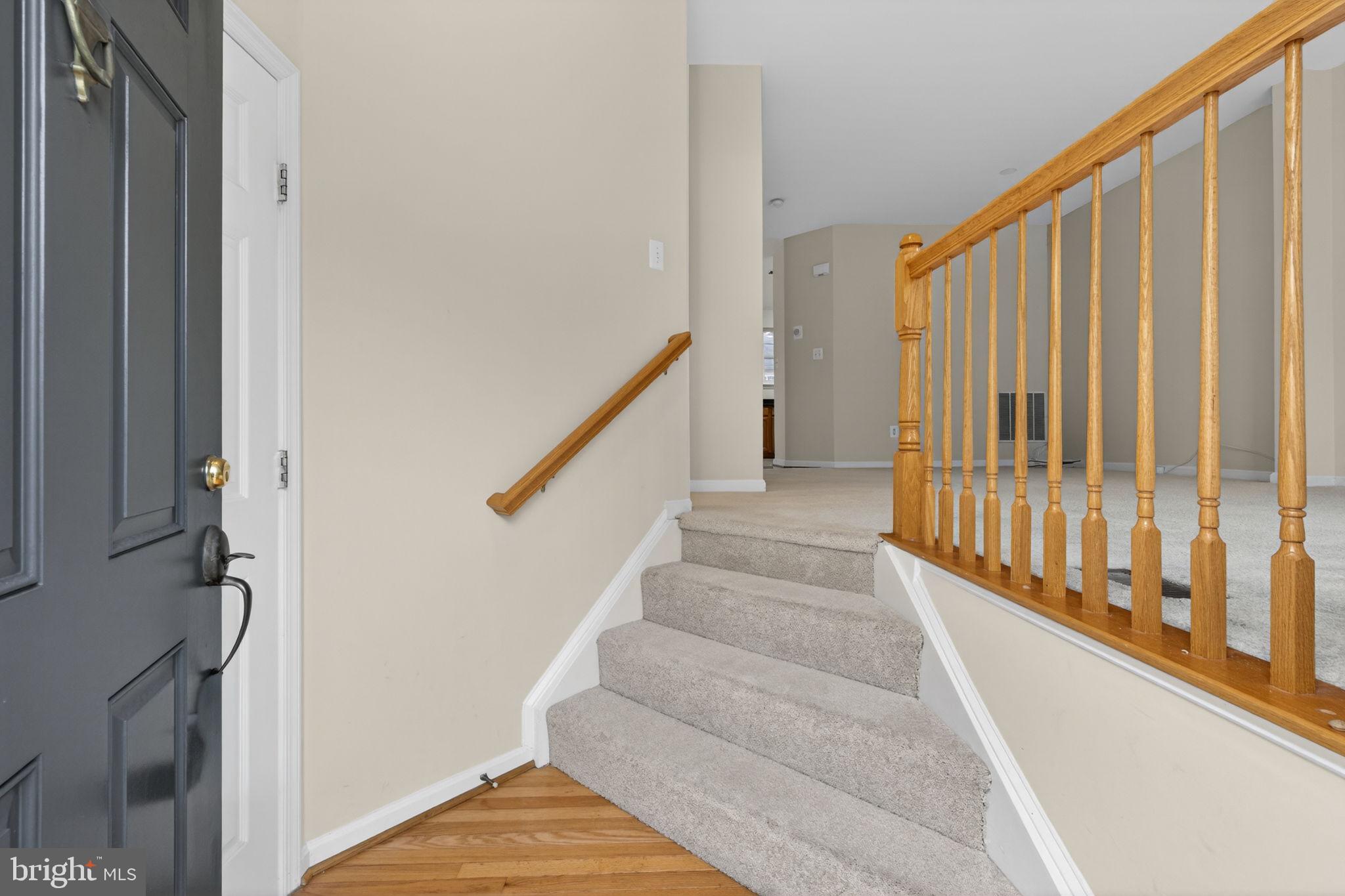 7568 GREAT SWAN COURT