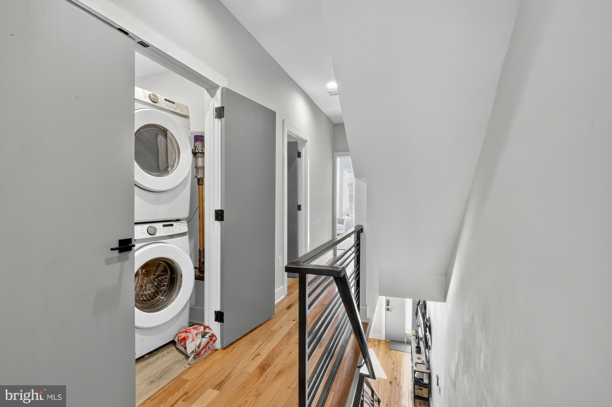 NORRIS SQUARE - Residential Lease