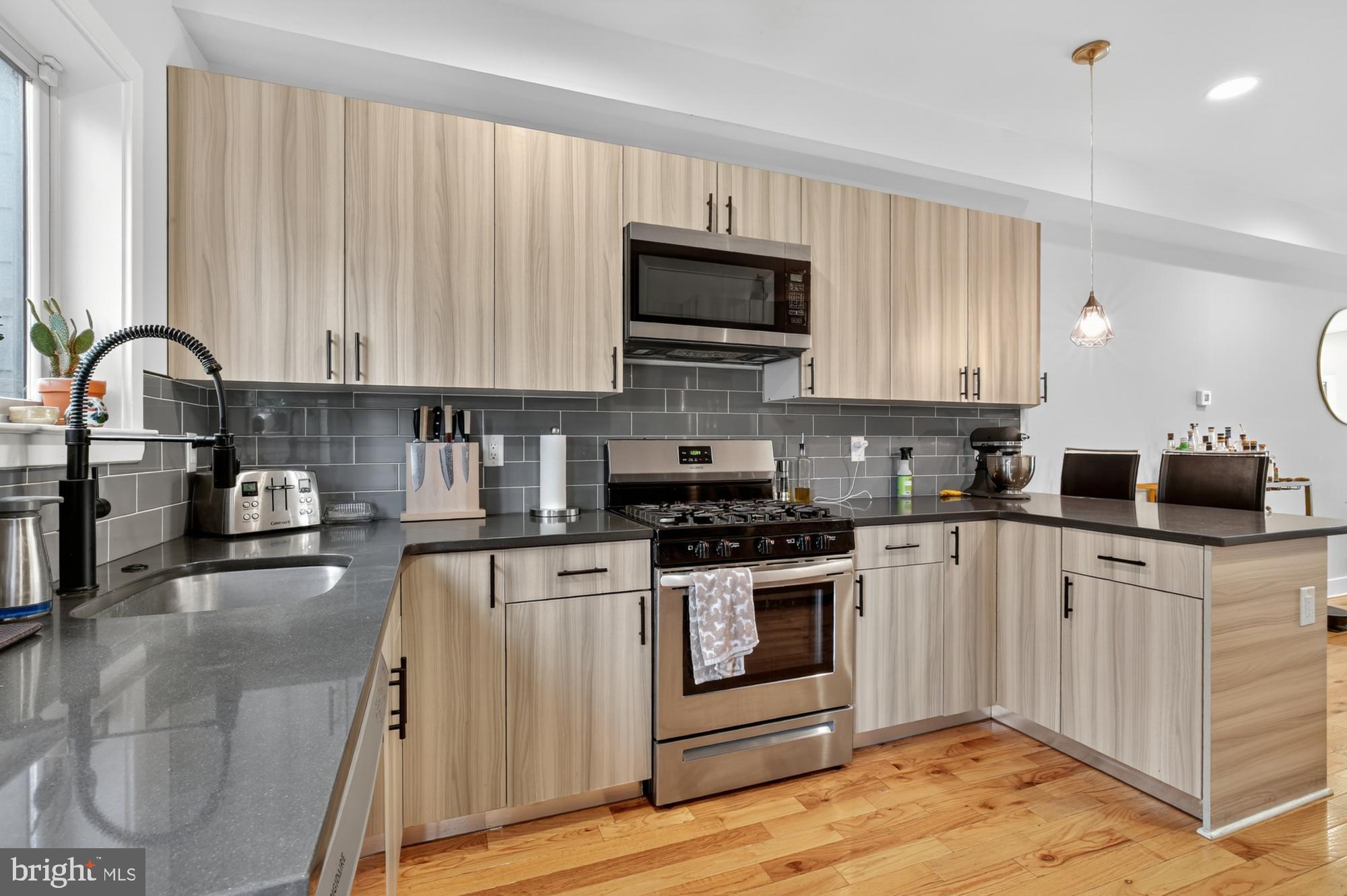 NORRIS SQUARE - Residential Lease