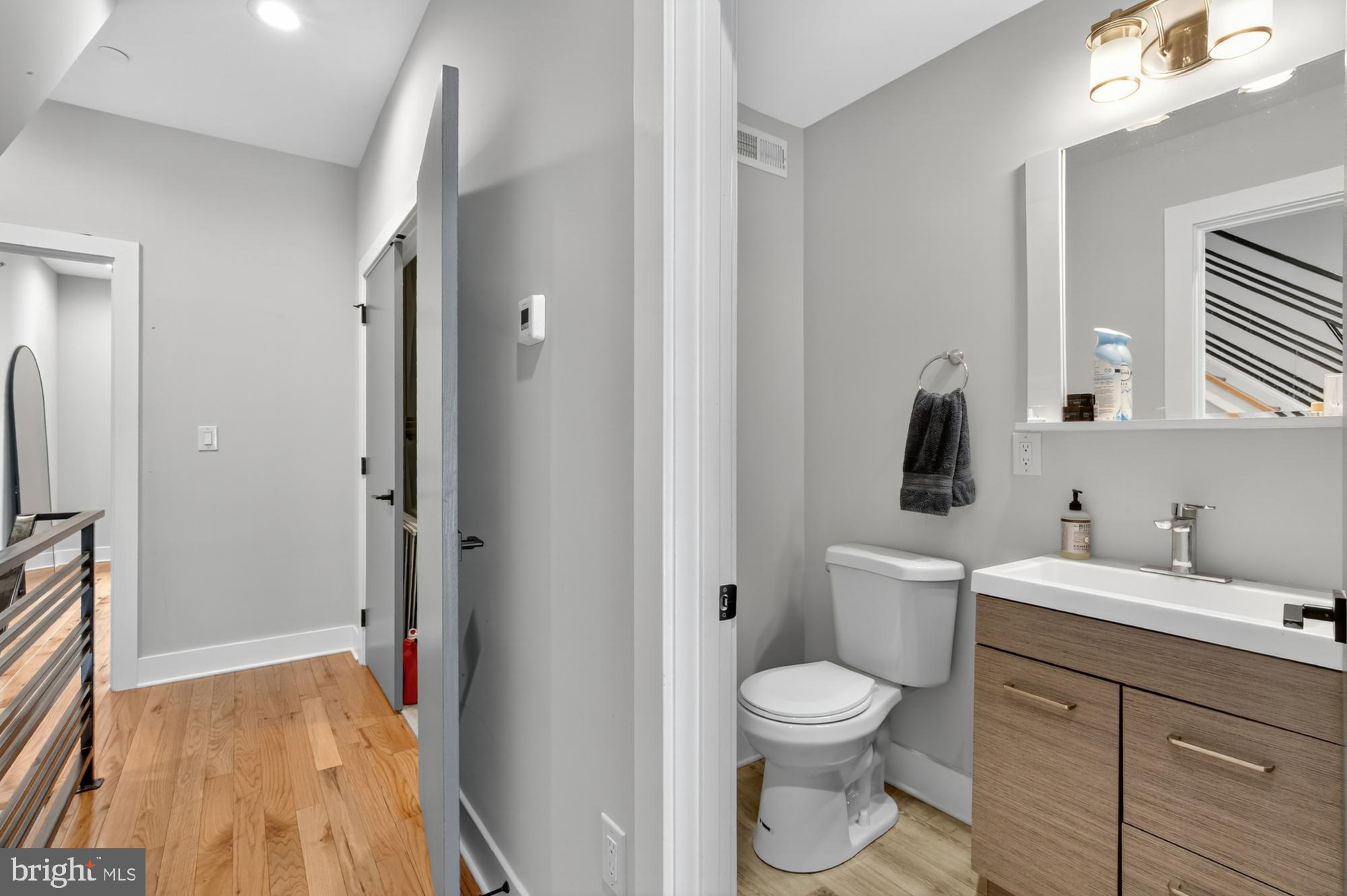 NORRIS SQUARE - Residential Lease