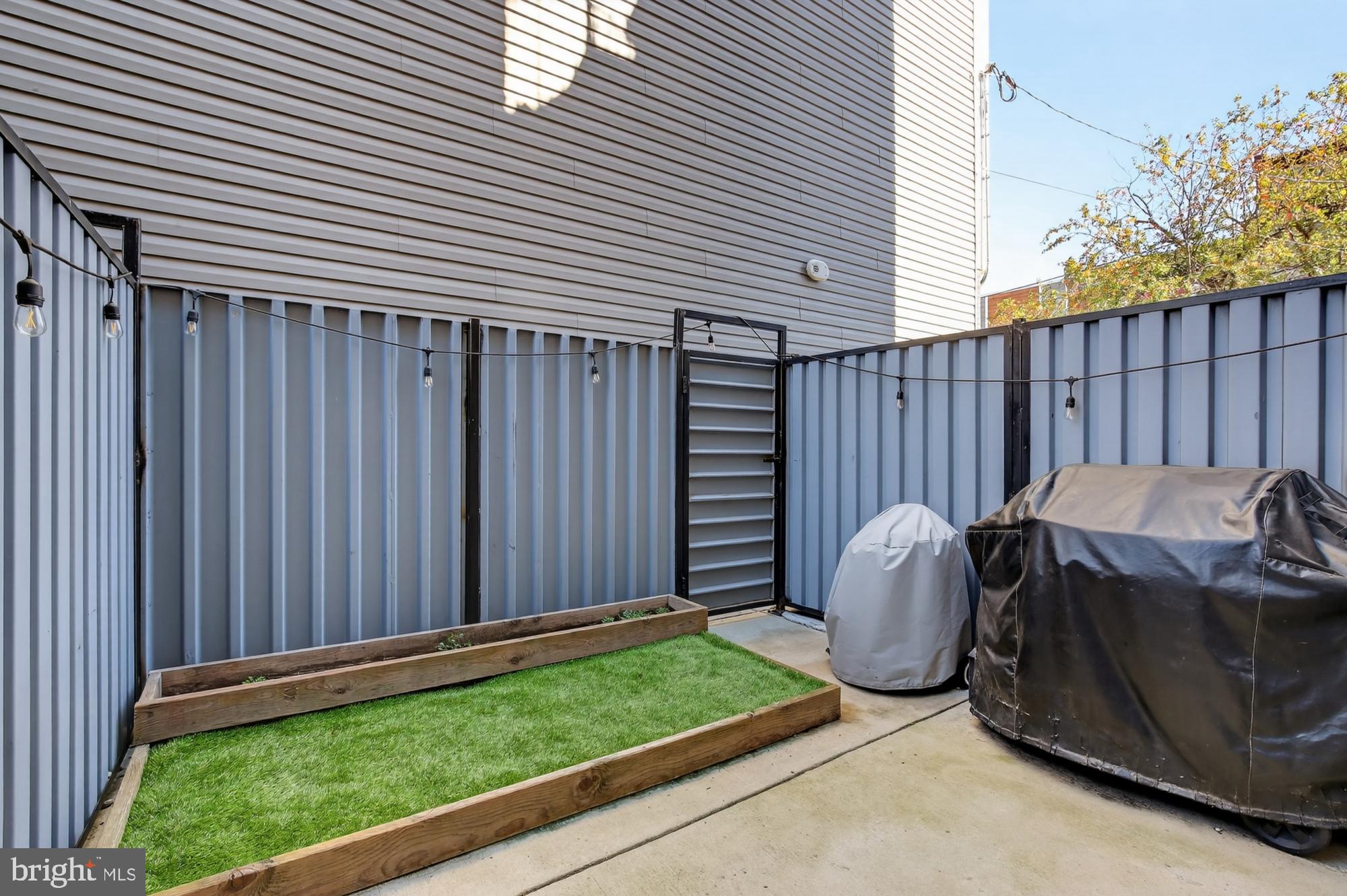 NORRIS SQUARE - Residential Lease