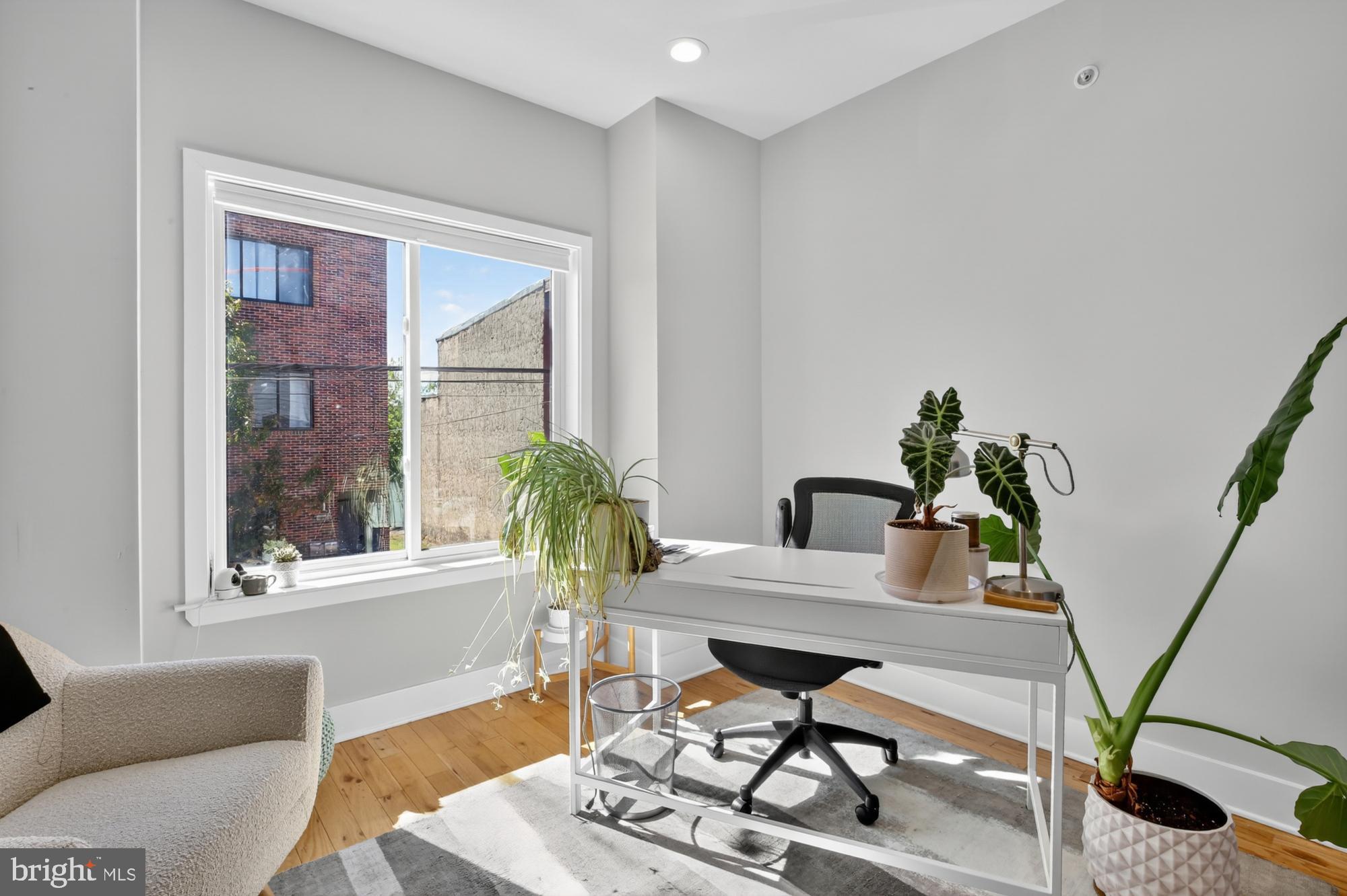 NORRIS SQUARE - Residential Lease