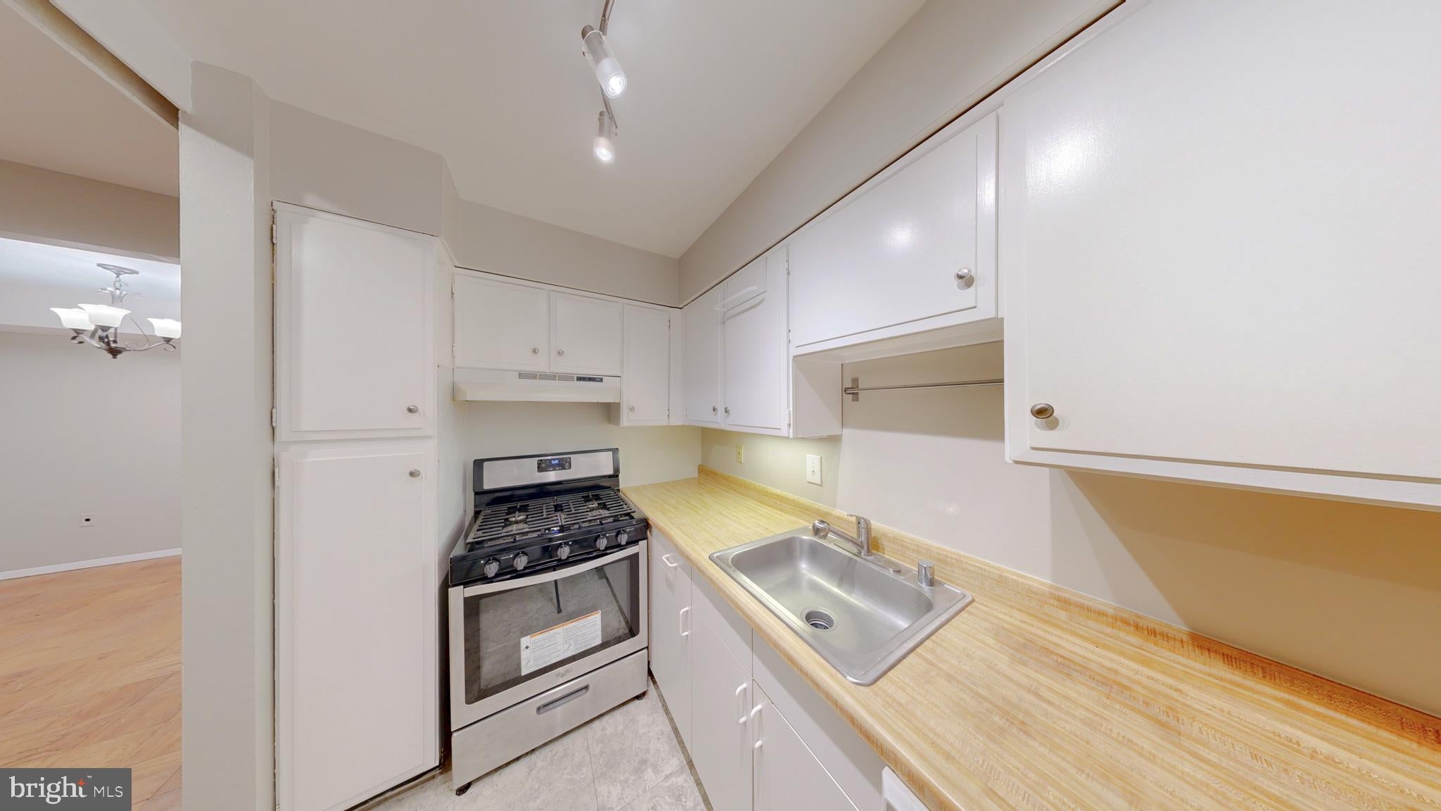 9806 GEORGIA AVENUE 302