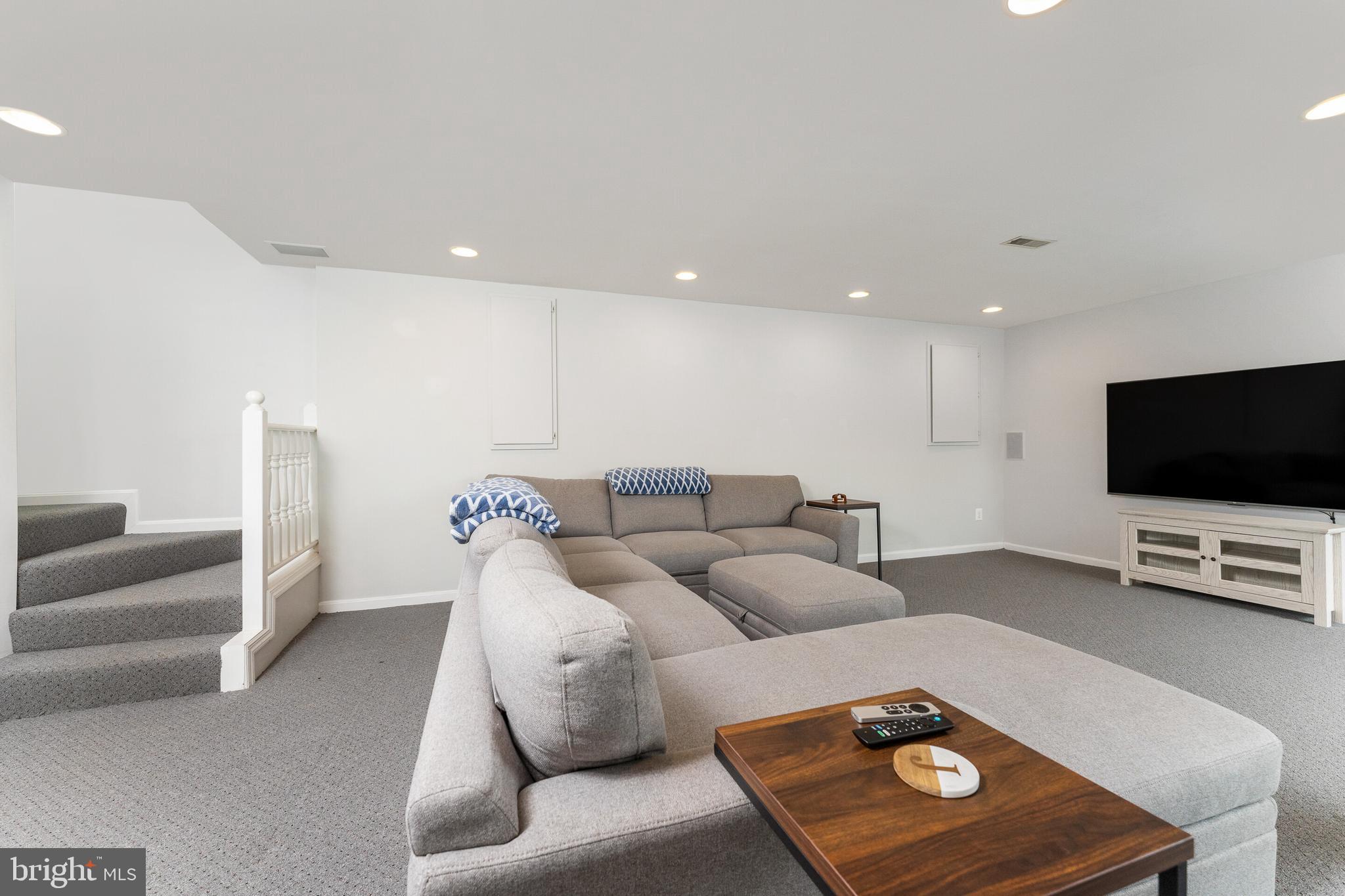 LAKE OF THE WOODS - Residential