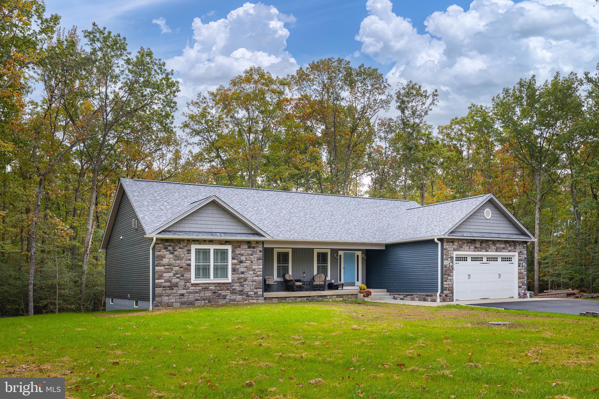 THE ESTATES AT LIGHT LANE - Residential