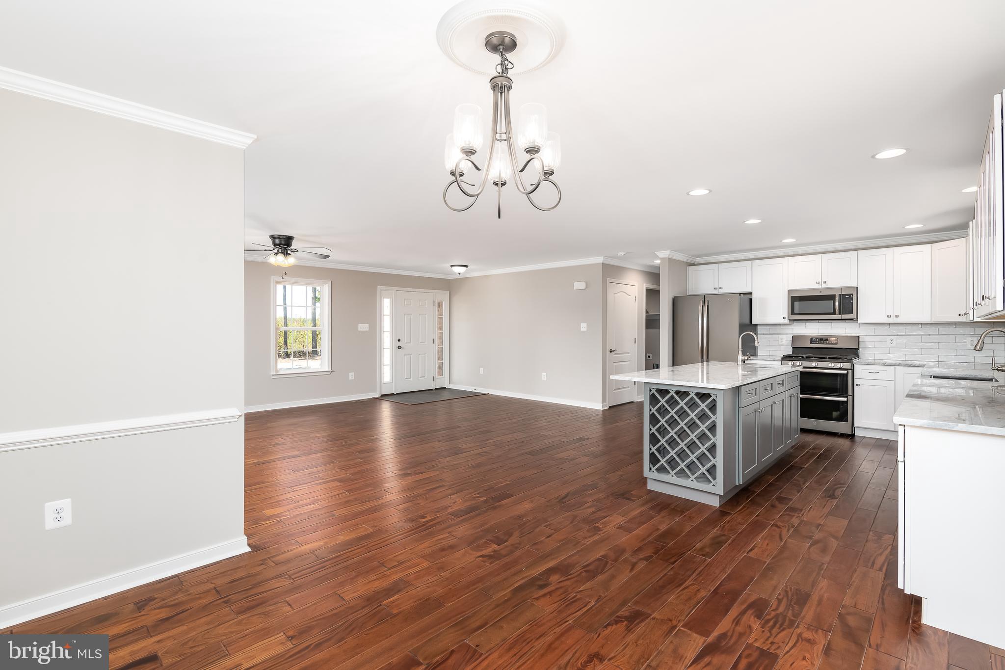 THE ESTATES AT LIGHT LANE - Residential