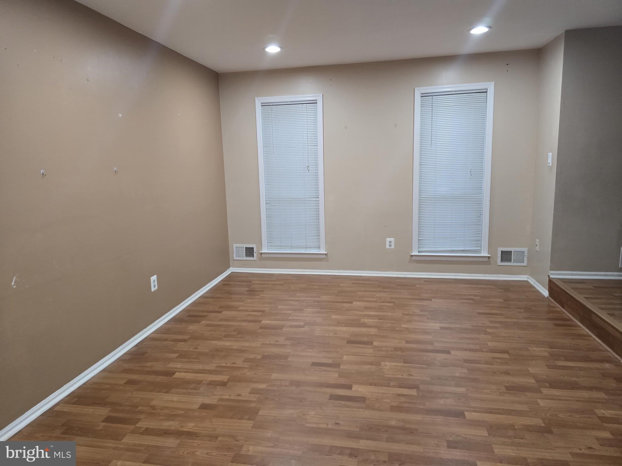 42 STRATTON COURT