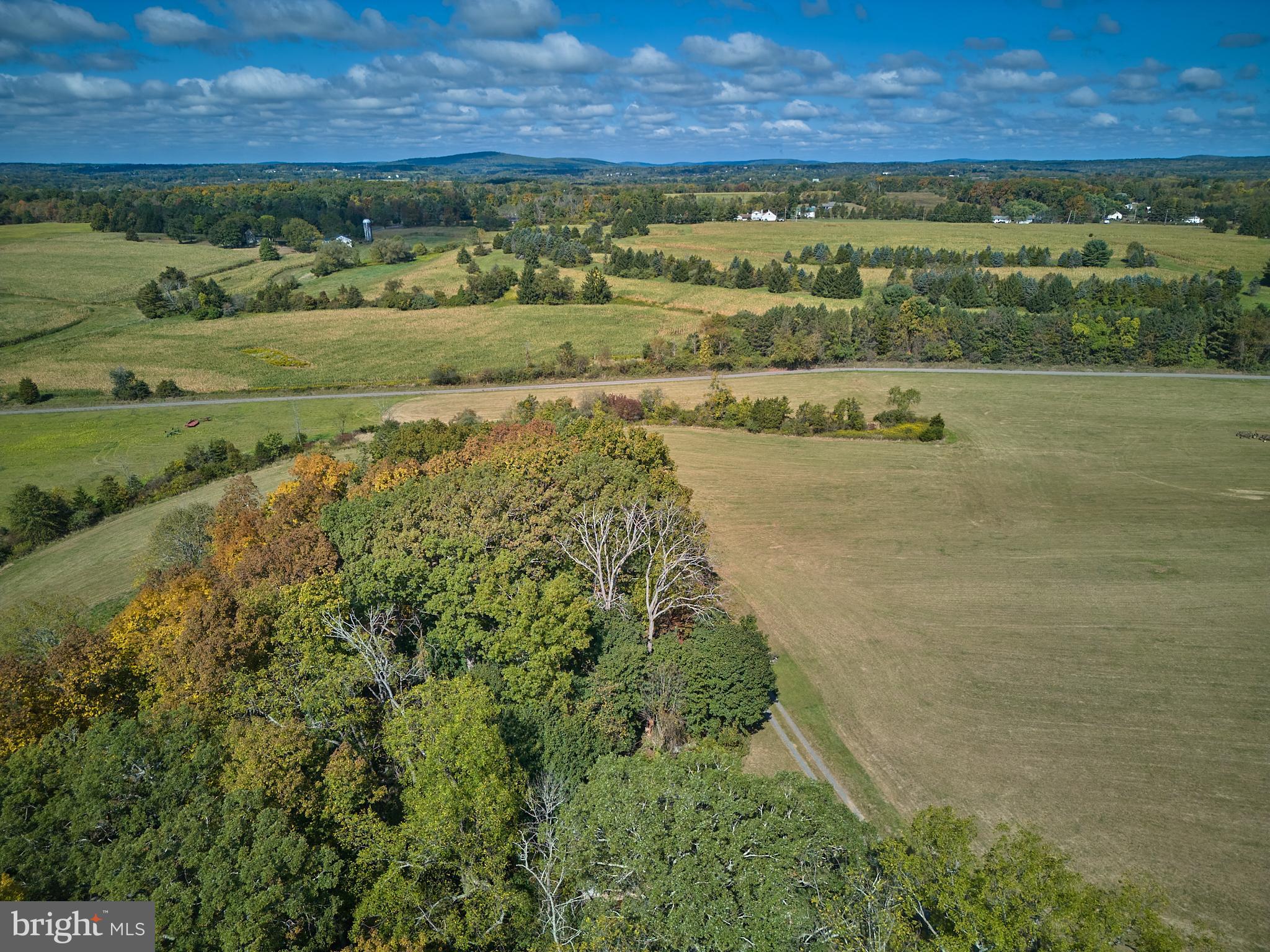 563 E DARK HOLLOW ROAD 245 KYLE LN