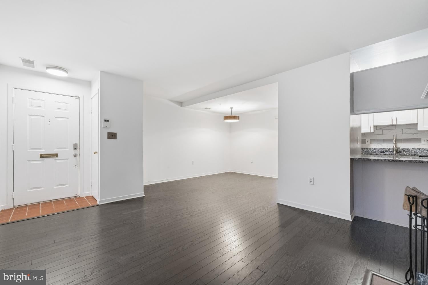 20 ANDREW PLACE R125