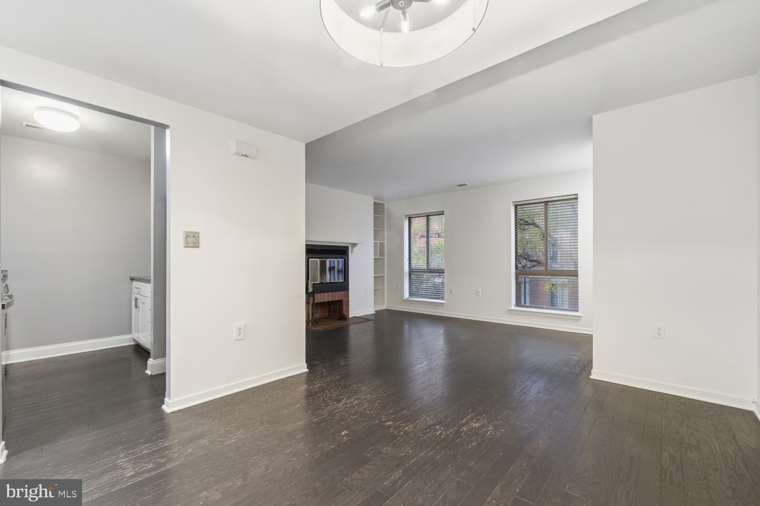 20 ANDREW PLACE R125