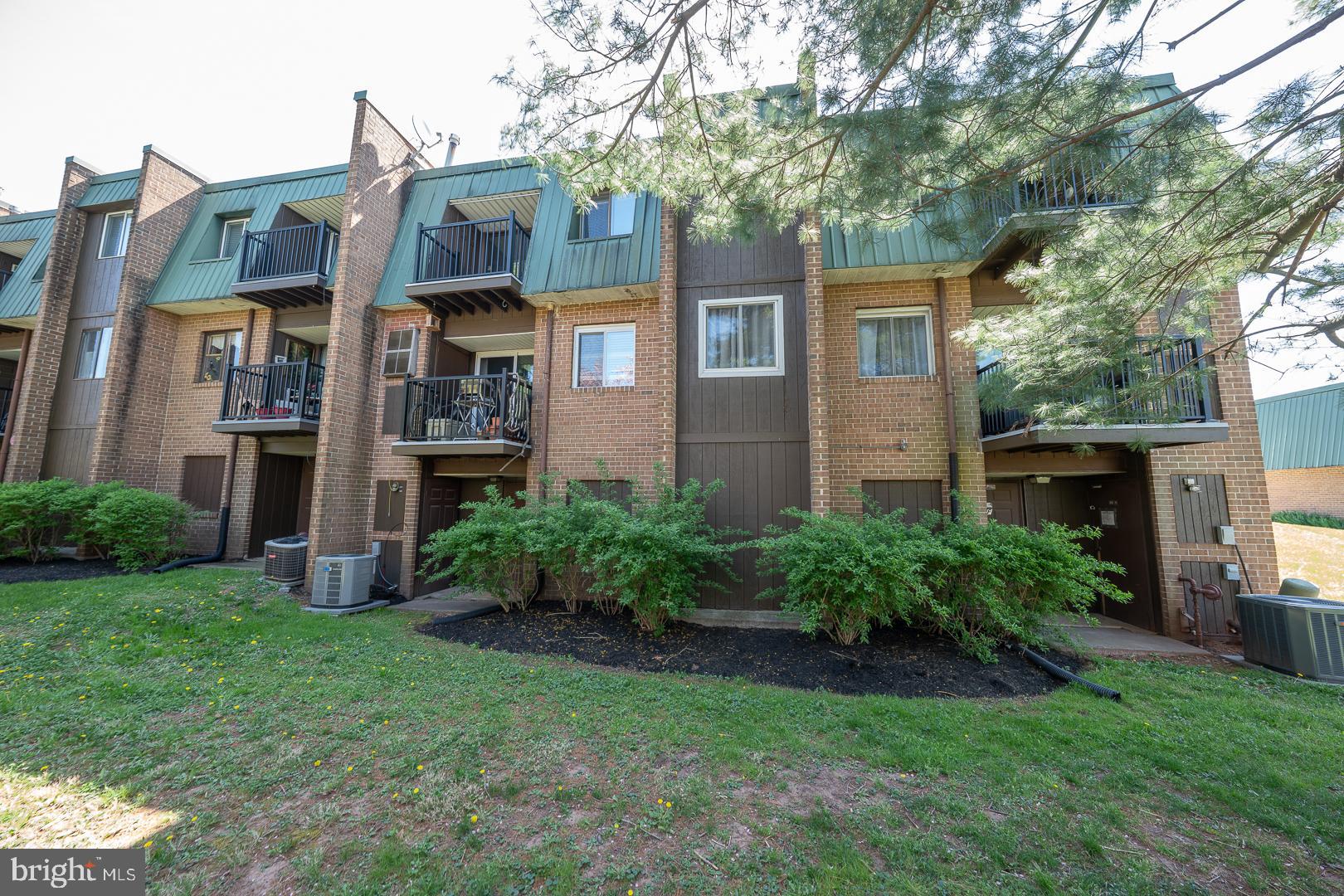 THE MEADOWS - Residential