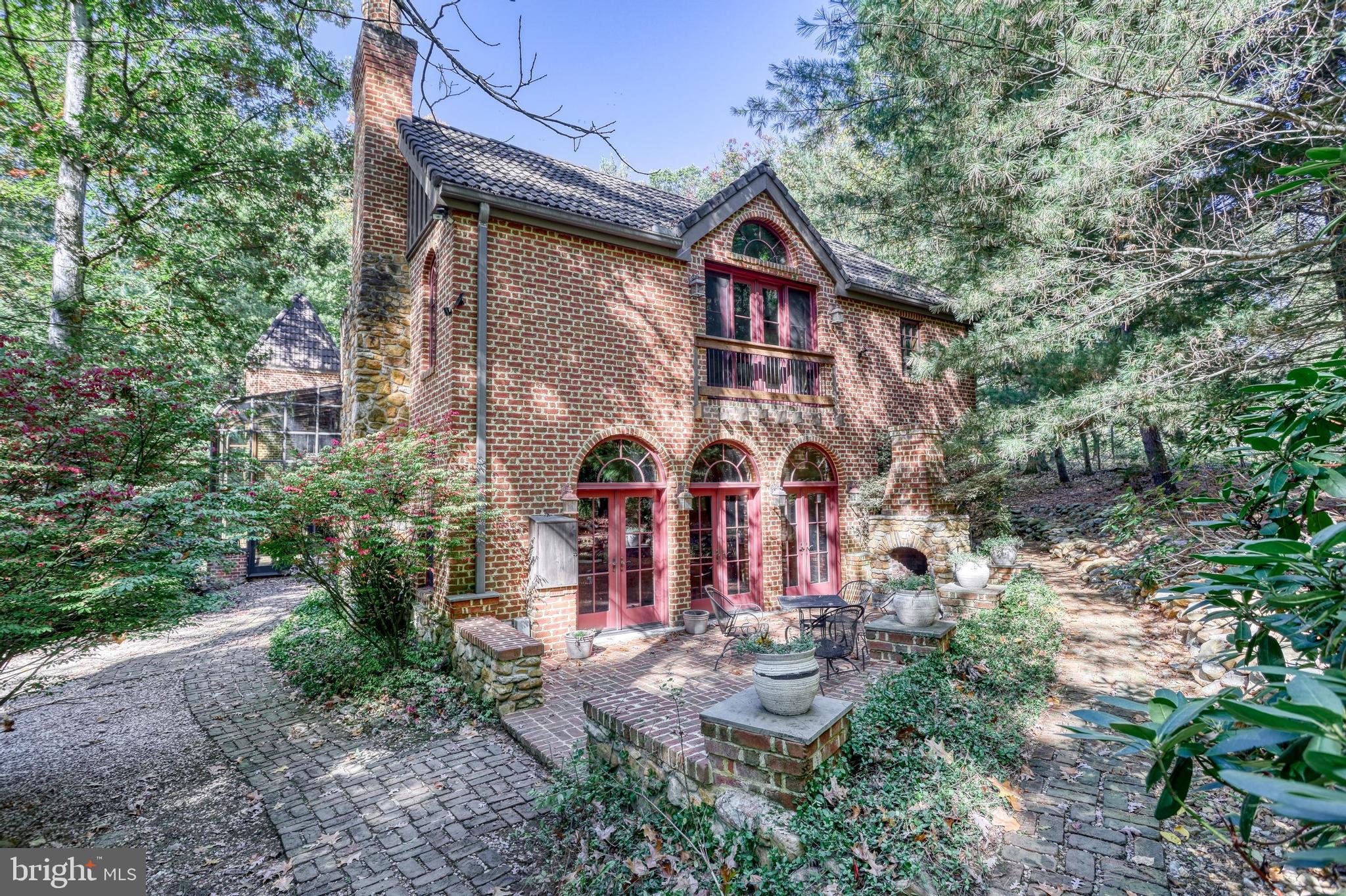 FAYETTEVILLE - Residential